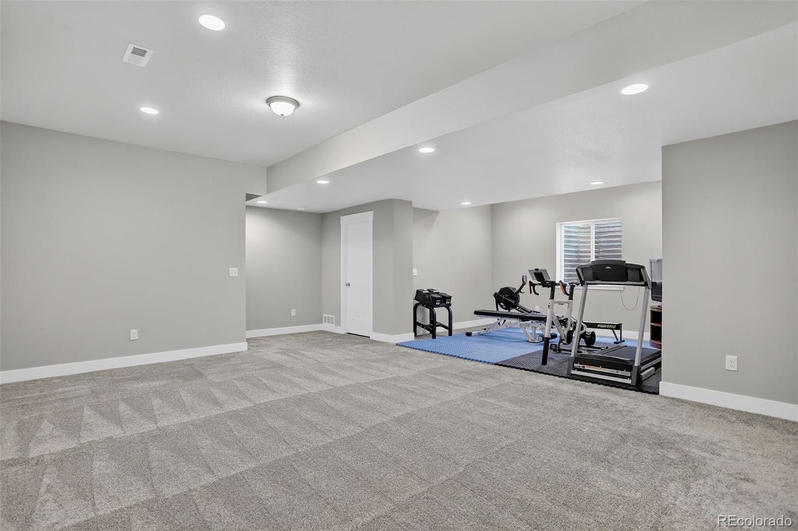 Aurora, Colorado, 80019, United States, 4 Bedrooms Bedrooms, ,3 BathroomsBathrooms,Residential,For Sale,1901325