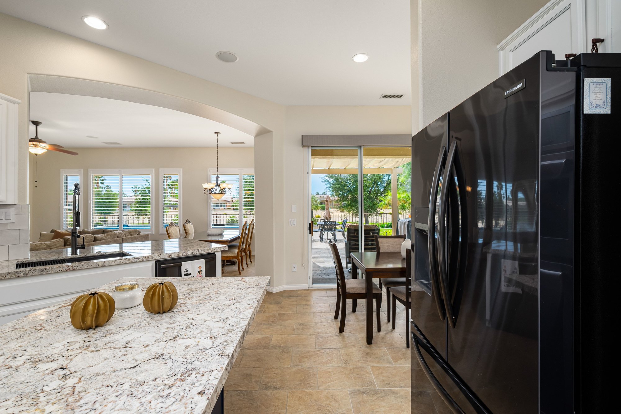  Sunshine, Fairways, Pool, and Mountain Views - 物件實景