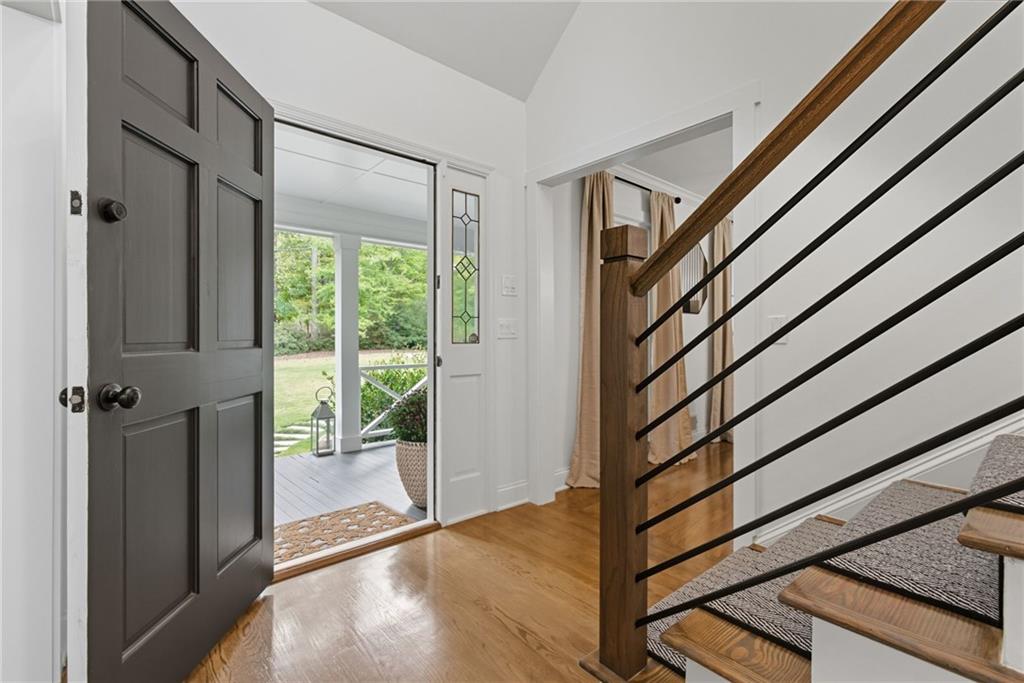 Alpharetta, Georgia, 30005, United States, 4 Bedrooms Bedrooms, ,6 BathroomsBathrooms,Residential,For Sale,1983404