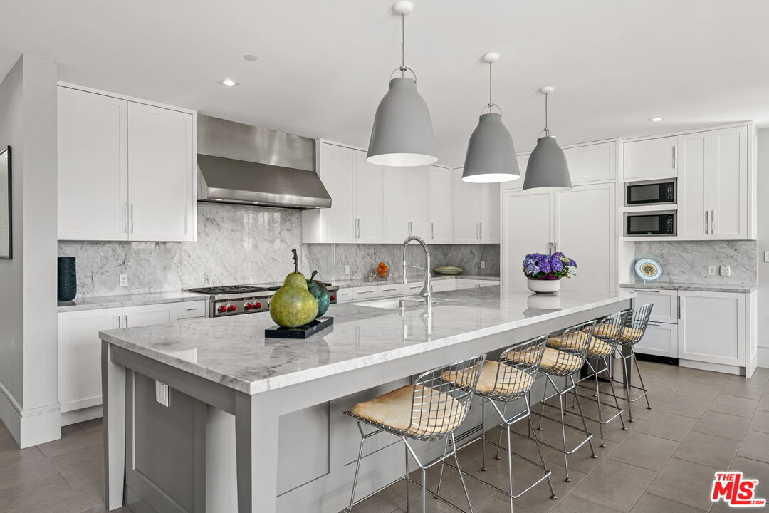 Los Angeles, California, 90077, United States, 5 Bedrooms Bedrooms, ,7 BathroomsBathrooms,Residential,For Sale,1768460