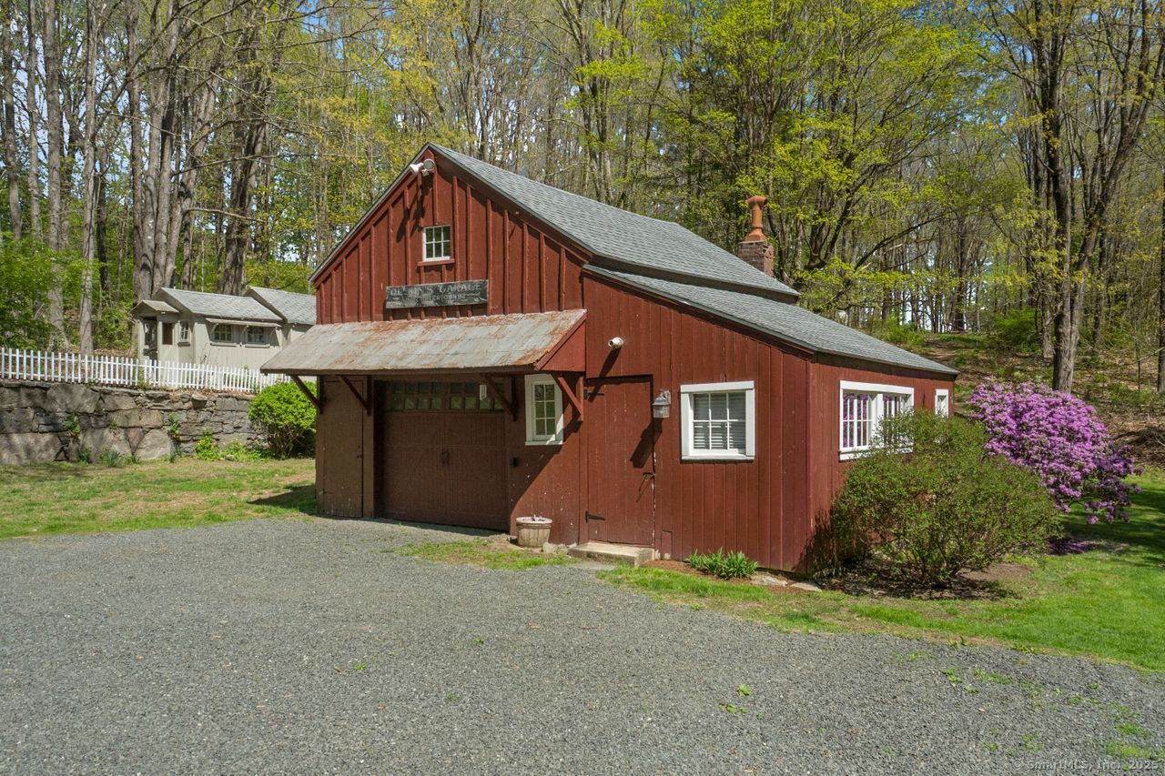 Woodbury, Connecticut, 06798, United States, 4 Bedrooms Bedrooms, ,3 BathroomsBathrooms,Residential,For Sale,1890023