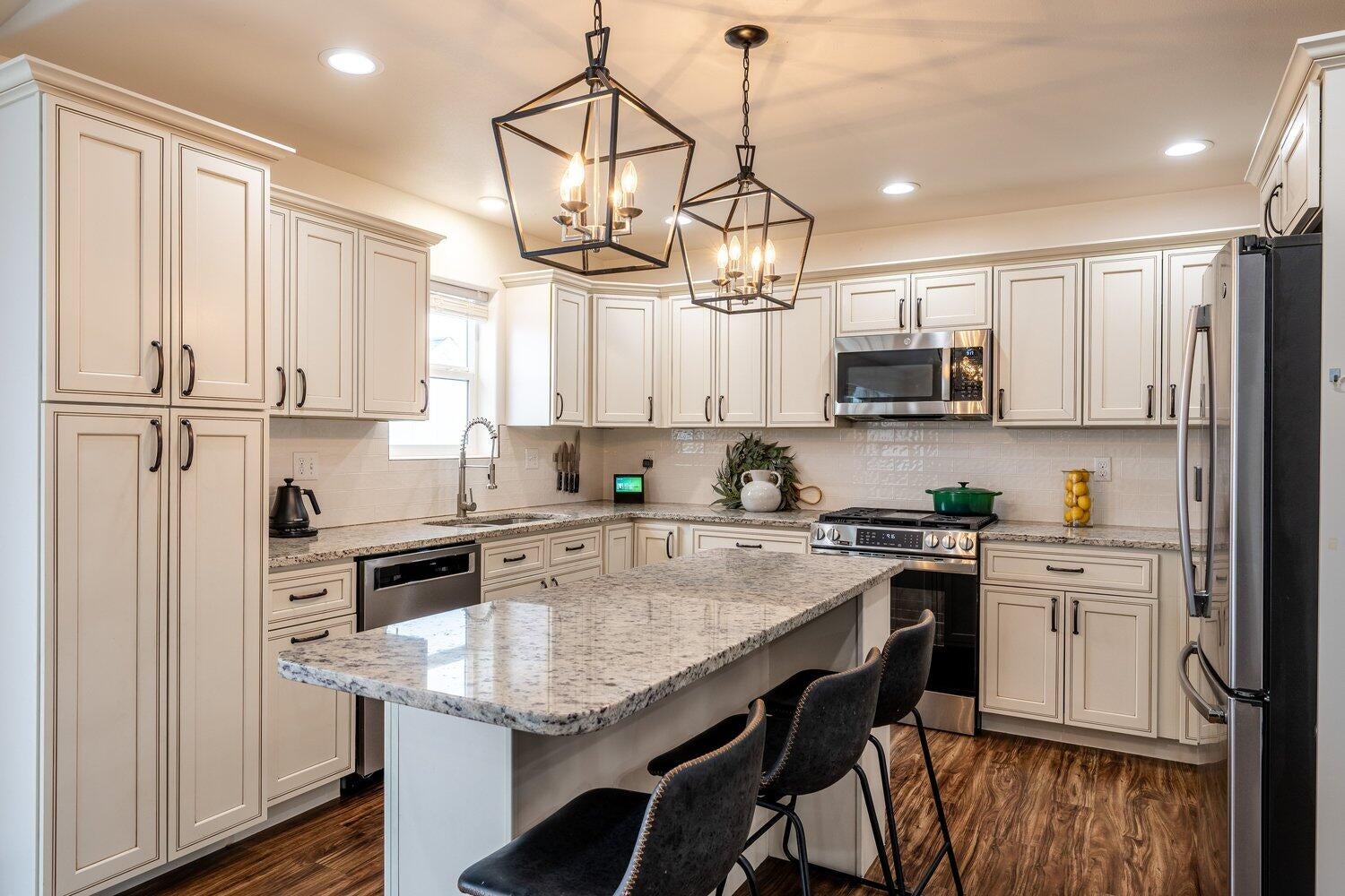 Sheridan, Wyoming, 82801, United States, 5 Bedrooms Bedrooms, ,3 BathroomsBathrooms,Residential,For Sale,2011699