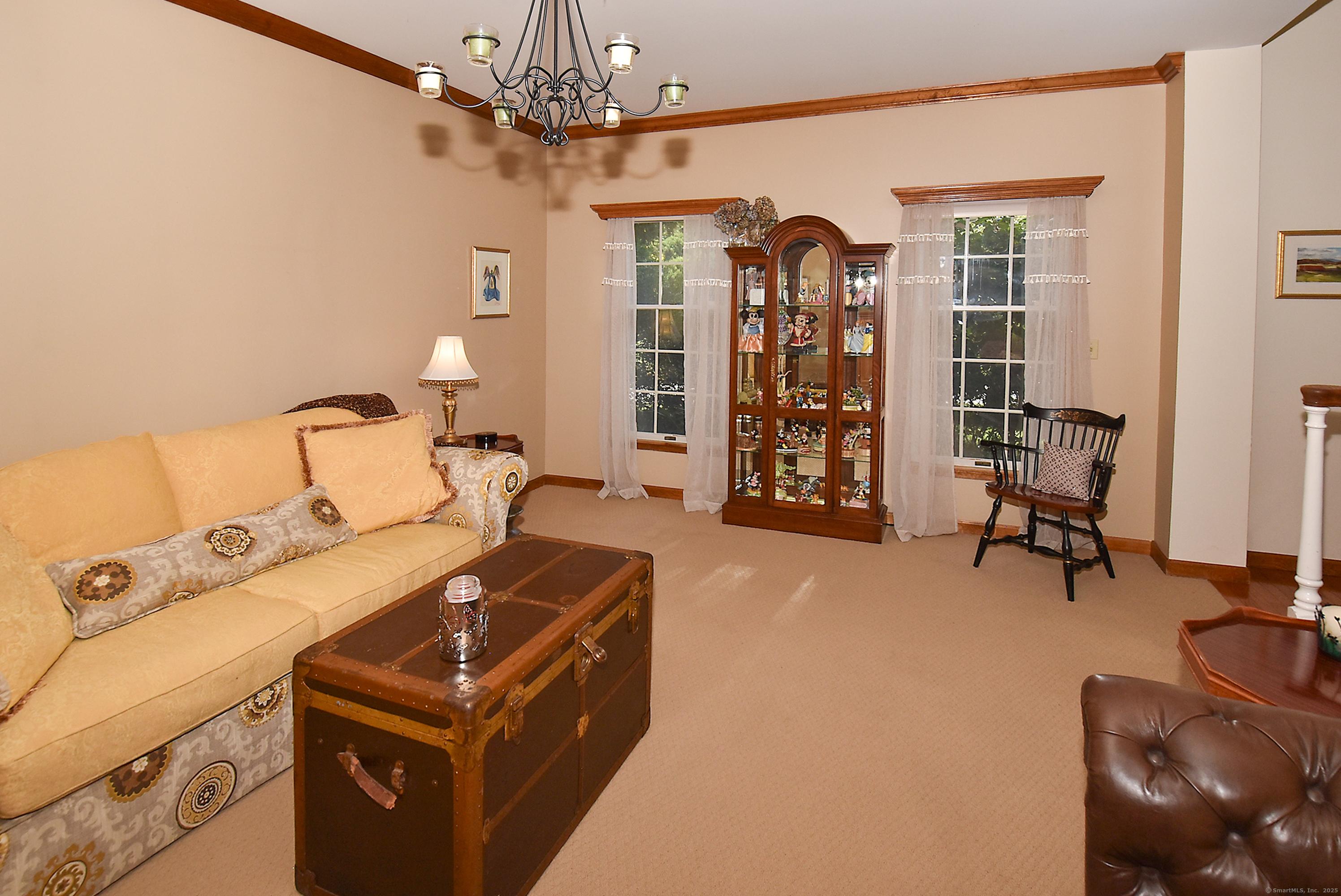 Windsor, Connecticut, 06095, United States, 4 Bedrooms Bedrooms, ,3 BathroomsBathrooms,Residential,For Sale,1936902