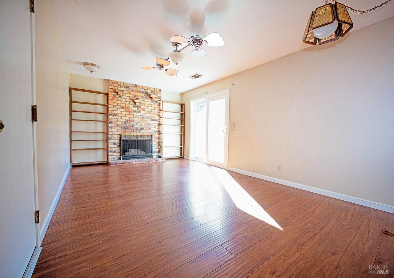 Vacaville, California, 95687, United States, 3 Bedrooms Bedrooms, ,2 BathroomsBathrooms,Residential,For Sale,1882664
