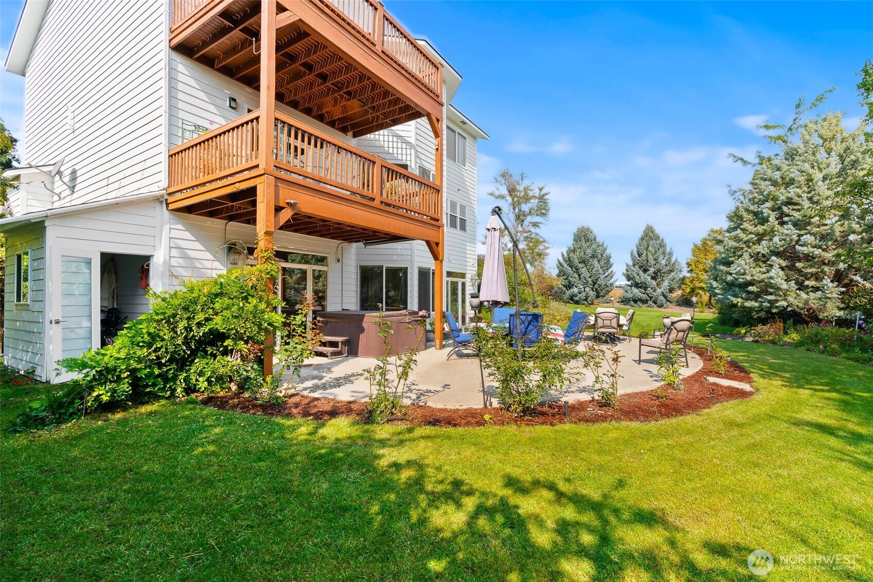 Ellensburg, Washington, 98926, United States, 4 Bedrooms Bedrooms, ,4 BathroomsBathrooms,Residential,For Sale,1983765