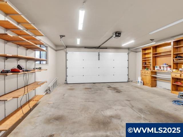 Salem, Oregon, 97301, United States, 3 Bedrooms Bedrooms, ,2 BathroomsBathrooms,Residential,For Sale,1794677