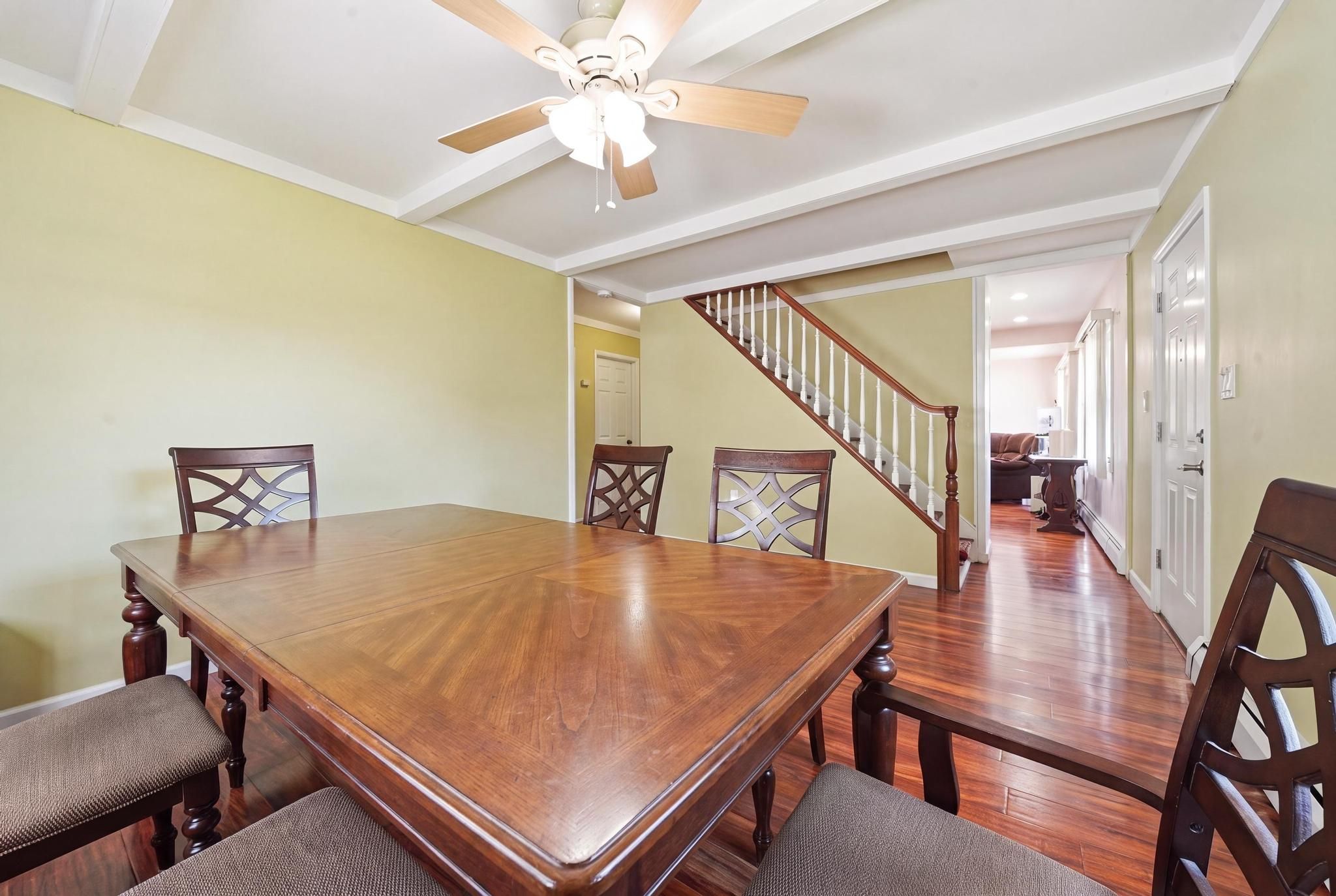  37 Gun Lane, Levittown, NY, 11756 - 物件實景
