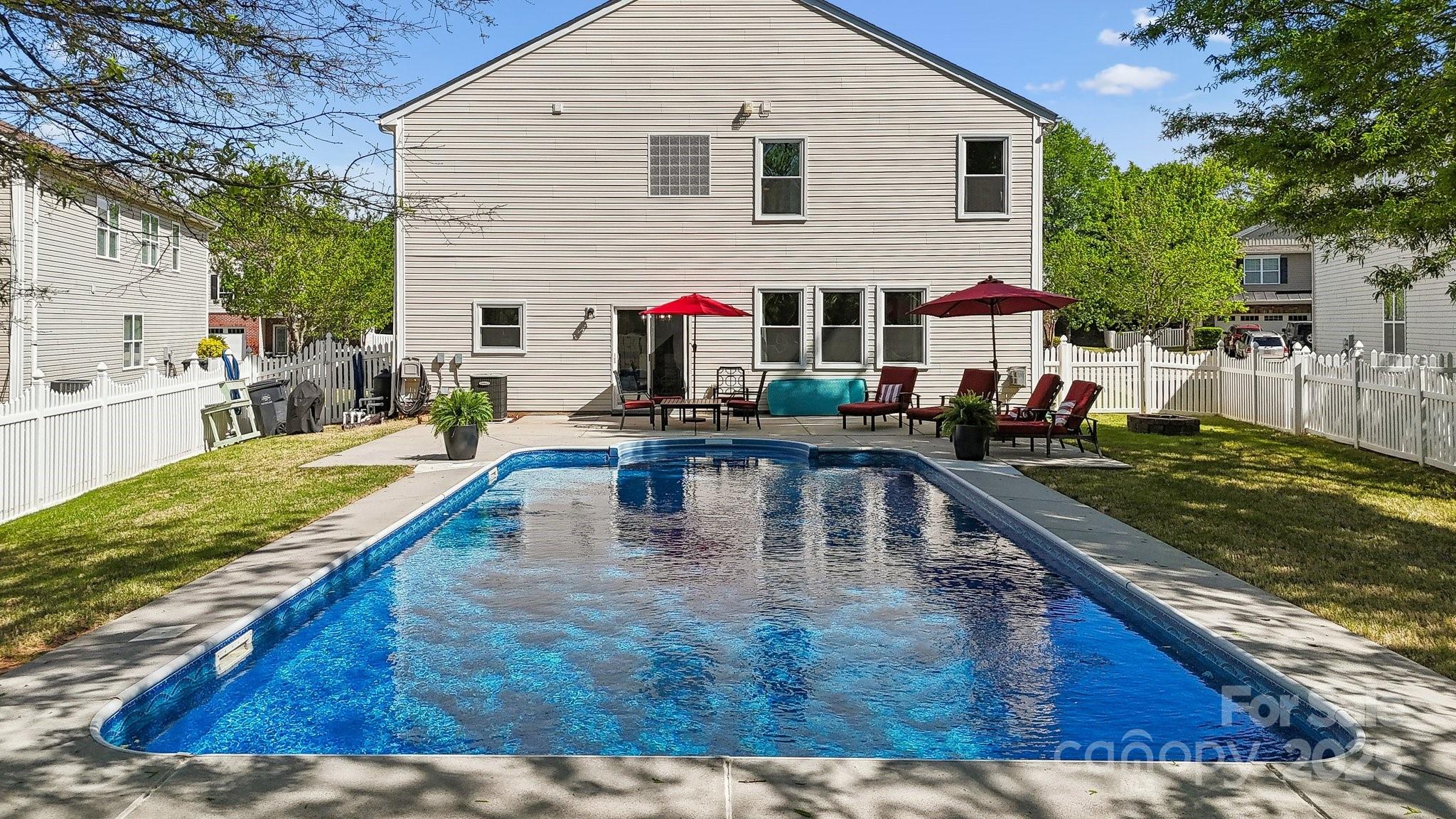 Fort Mill, South Carolina, 29708, United States, 6 Bedrooms Bedrooms, ,3 BathroomsBathrooms,Residential,For Sale,1963992