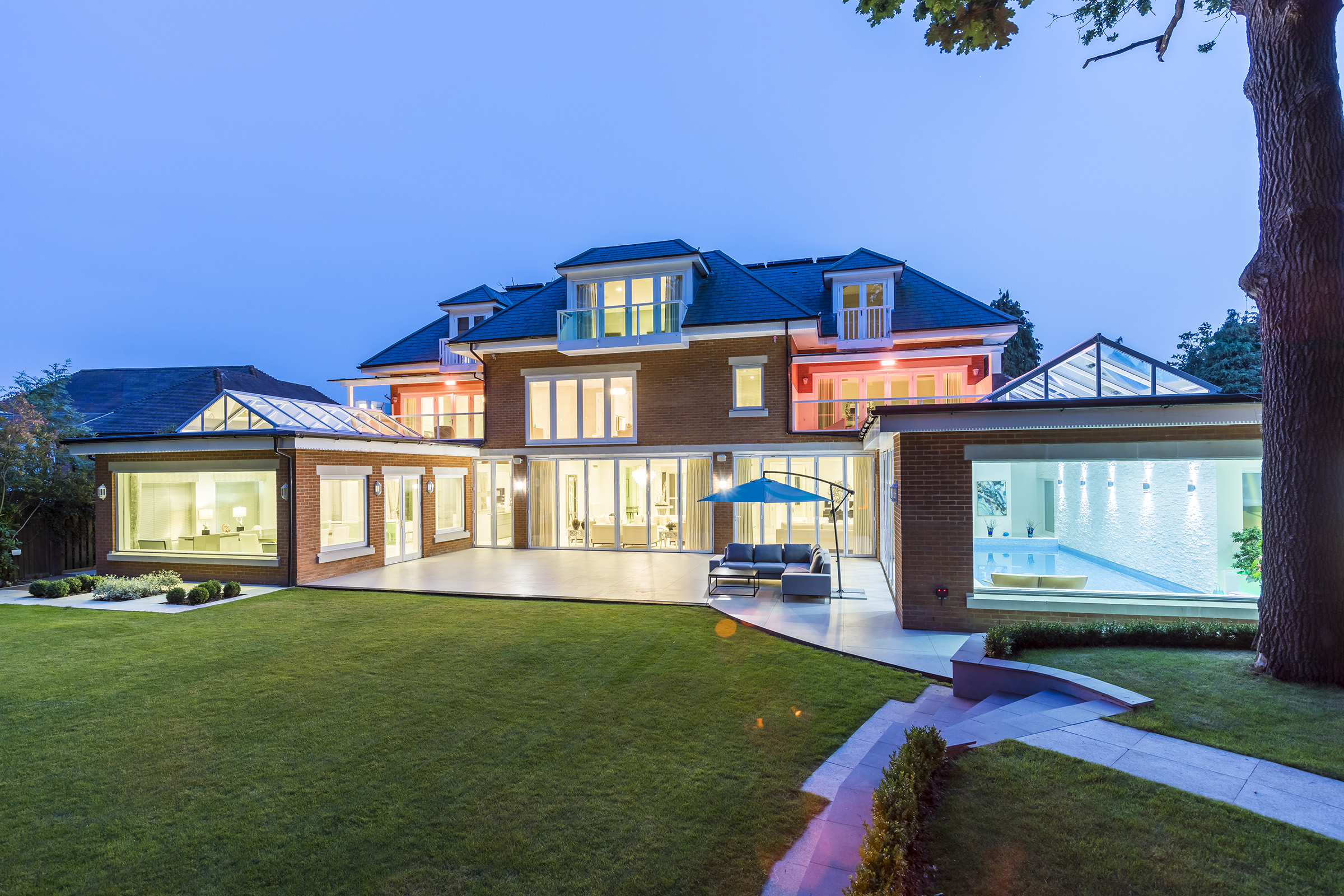  A grand modern house with extensive leisure facilities close to Richmond Park. - 物件實景