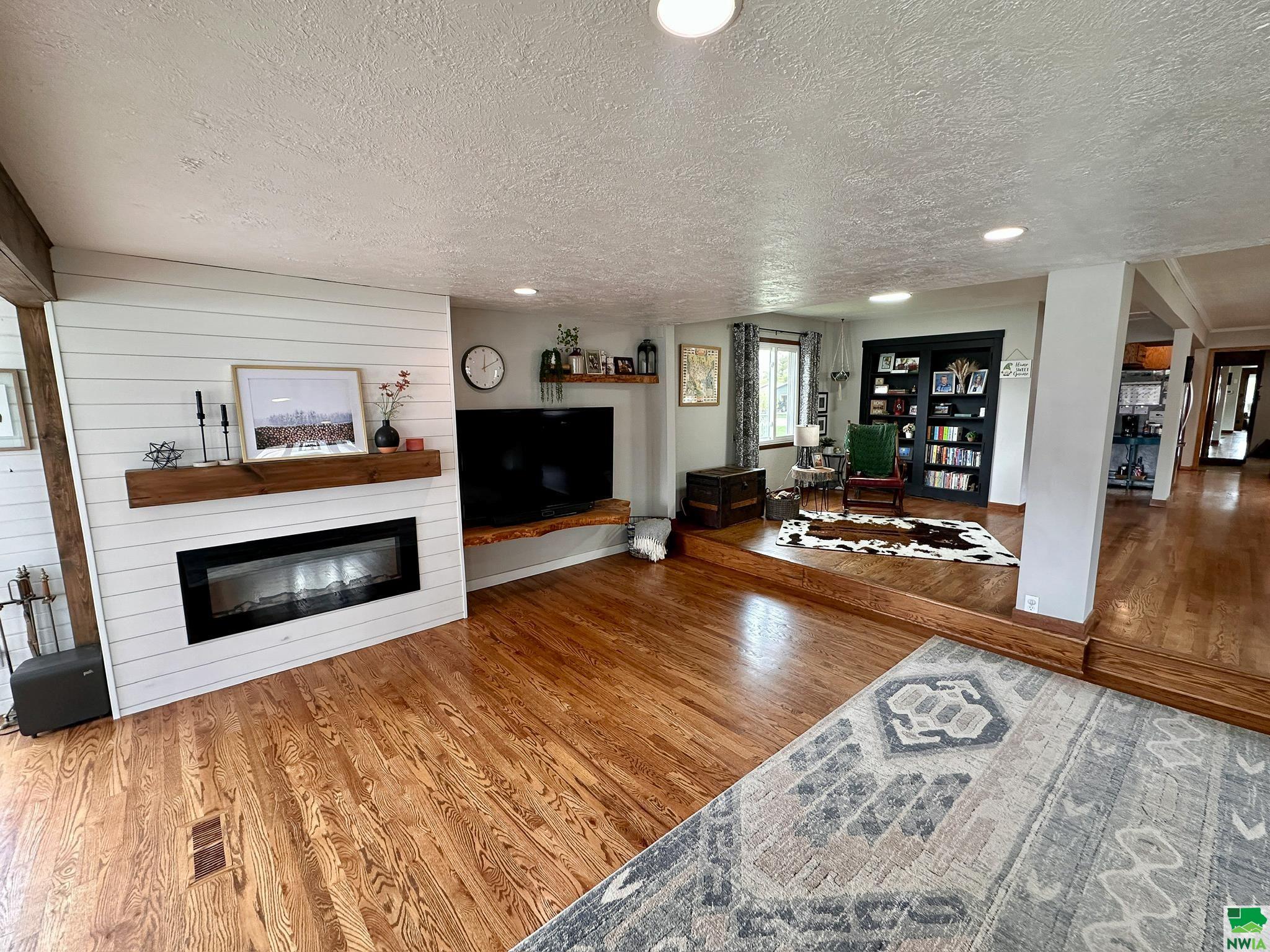 McCook Lake, South Dakota, 57049, United States, 5 Bedrooms Bedrooms, ,3 BathroomsBathrooms,Residential,For Sale,1980281