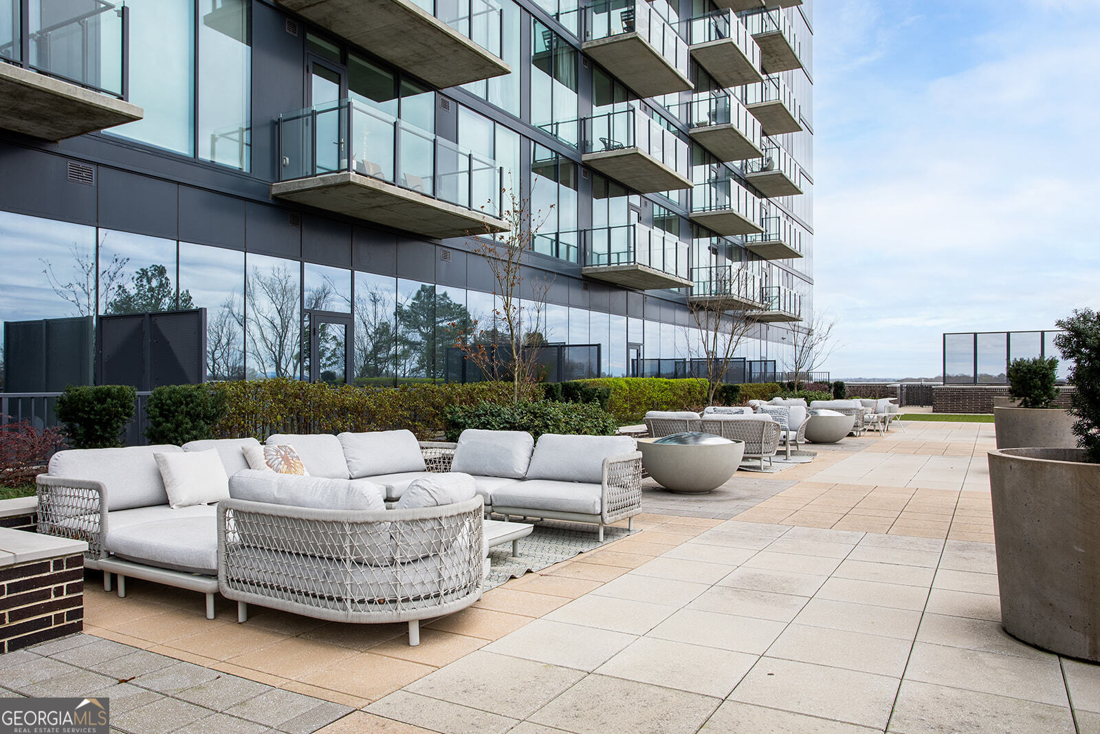 Atlanta, Georgia, 30318, United States, 2 Bedrooms Bedrooms, ,3 BathroomsBathrooms,Residential,For Sale,1989476