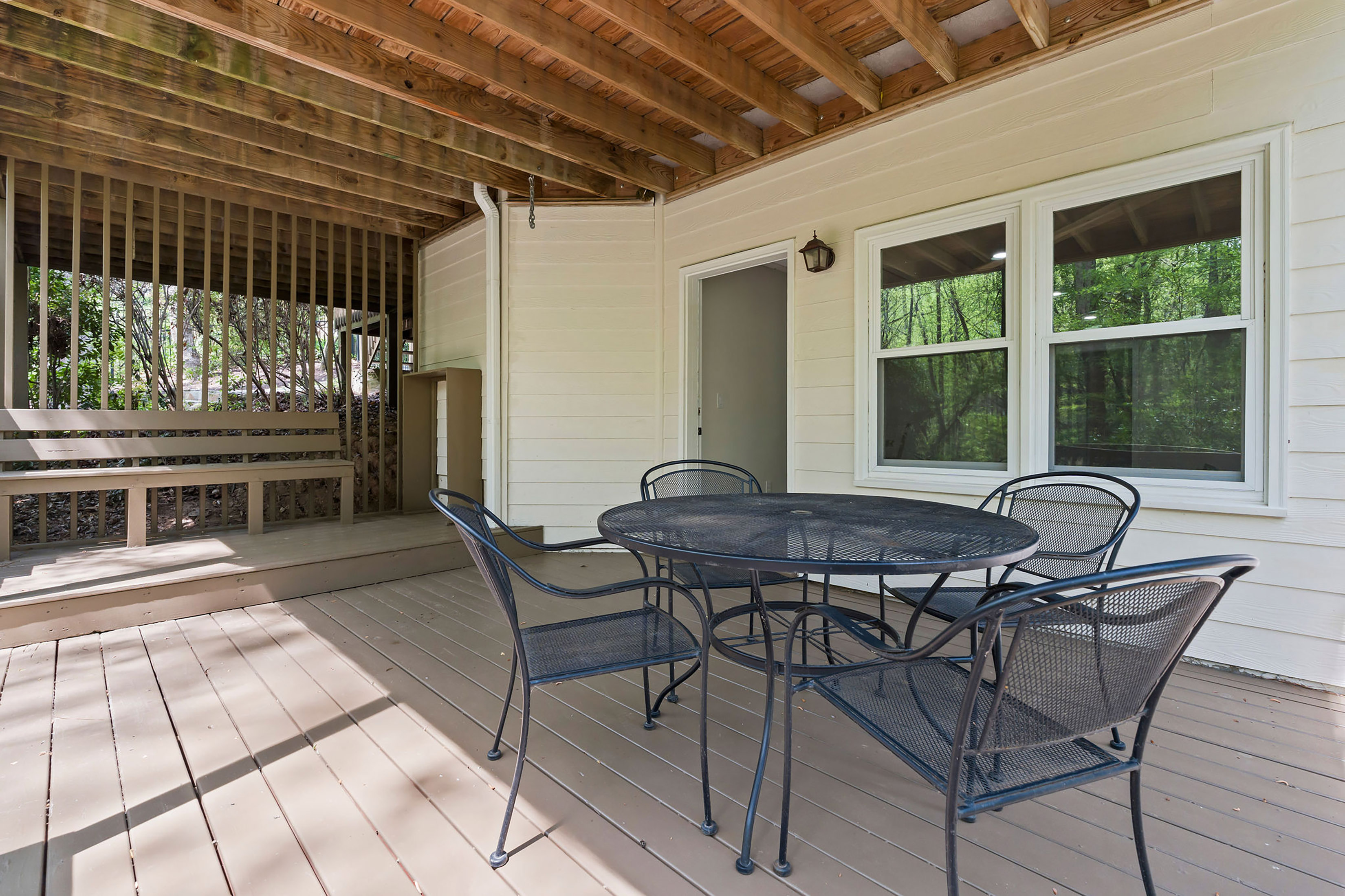  Roswell Home Blends Charm, Privacy and Location - 物件實景