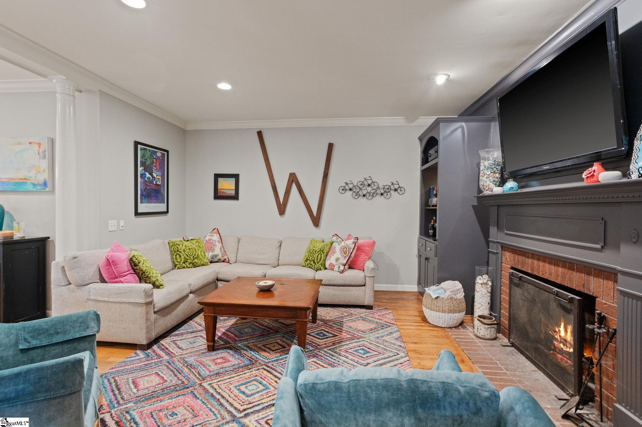 Simpsonville, South Carolina, 29681, United States, 5 Bedrooms Bedrooms, ,5 BathroomsBathrooms,Residential,For Sale,1988103