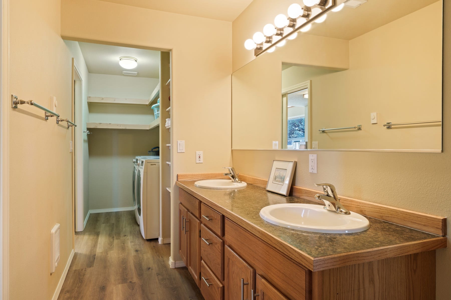  6755 SW Mount Bachelor Drive Powell Butte, OR 97753 - 物件實景