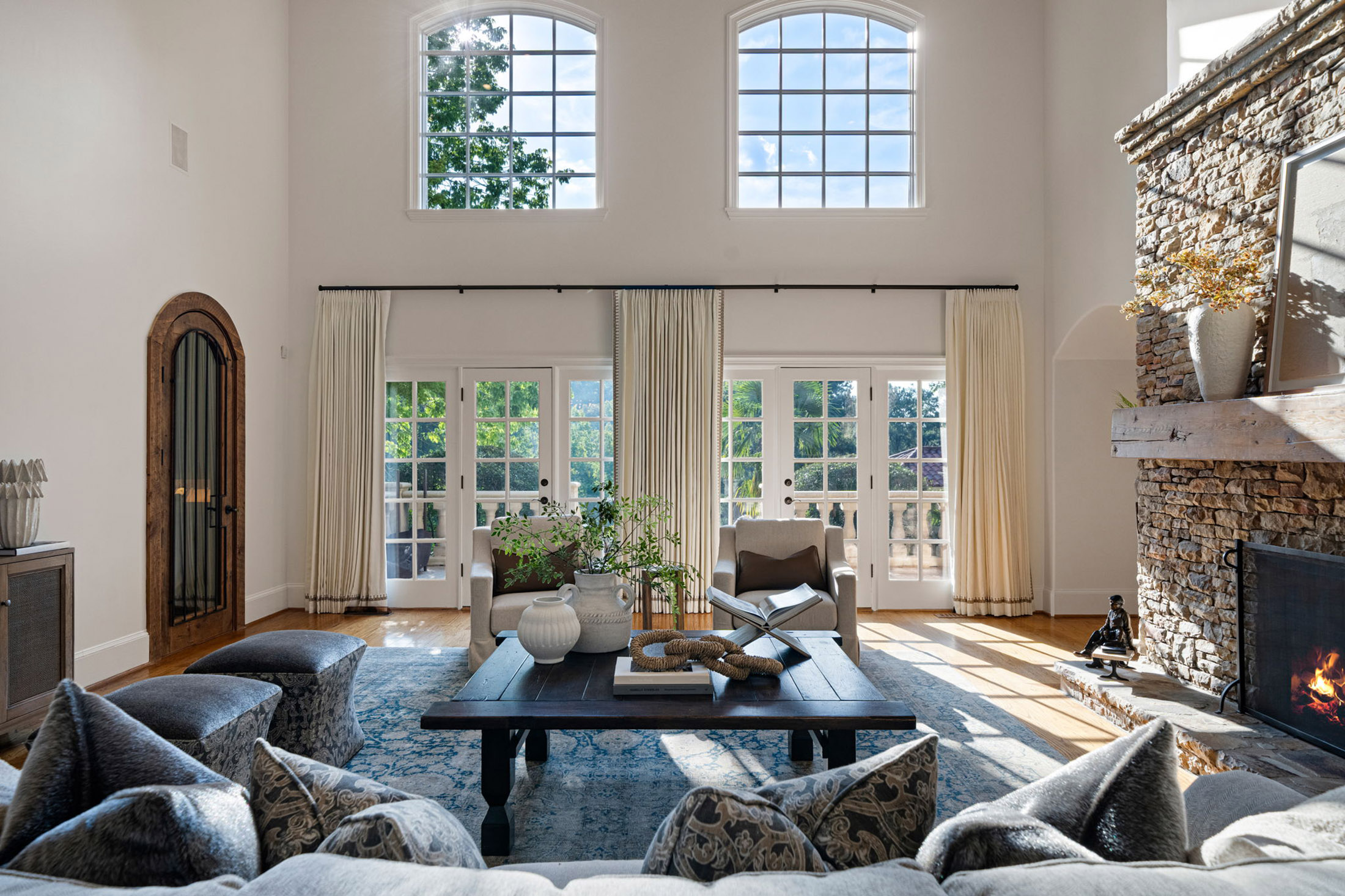  Remarkable Spanish-style Estate on 3.8+/- Private Acres - 物件實景