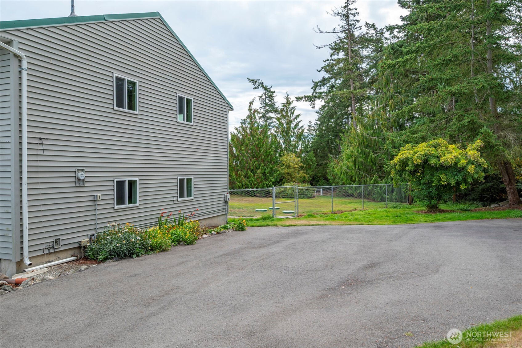 Oak Harbor, Washington, 98277, United States, 4 Bedrooms Bedrooms, ,1 BathroomBathrooms,Residential,For Sale,1926179