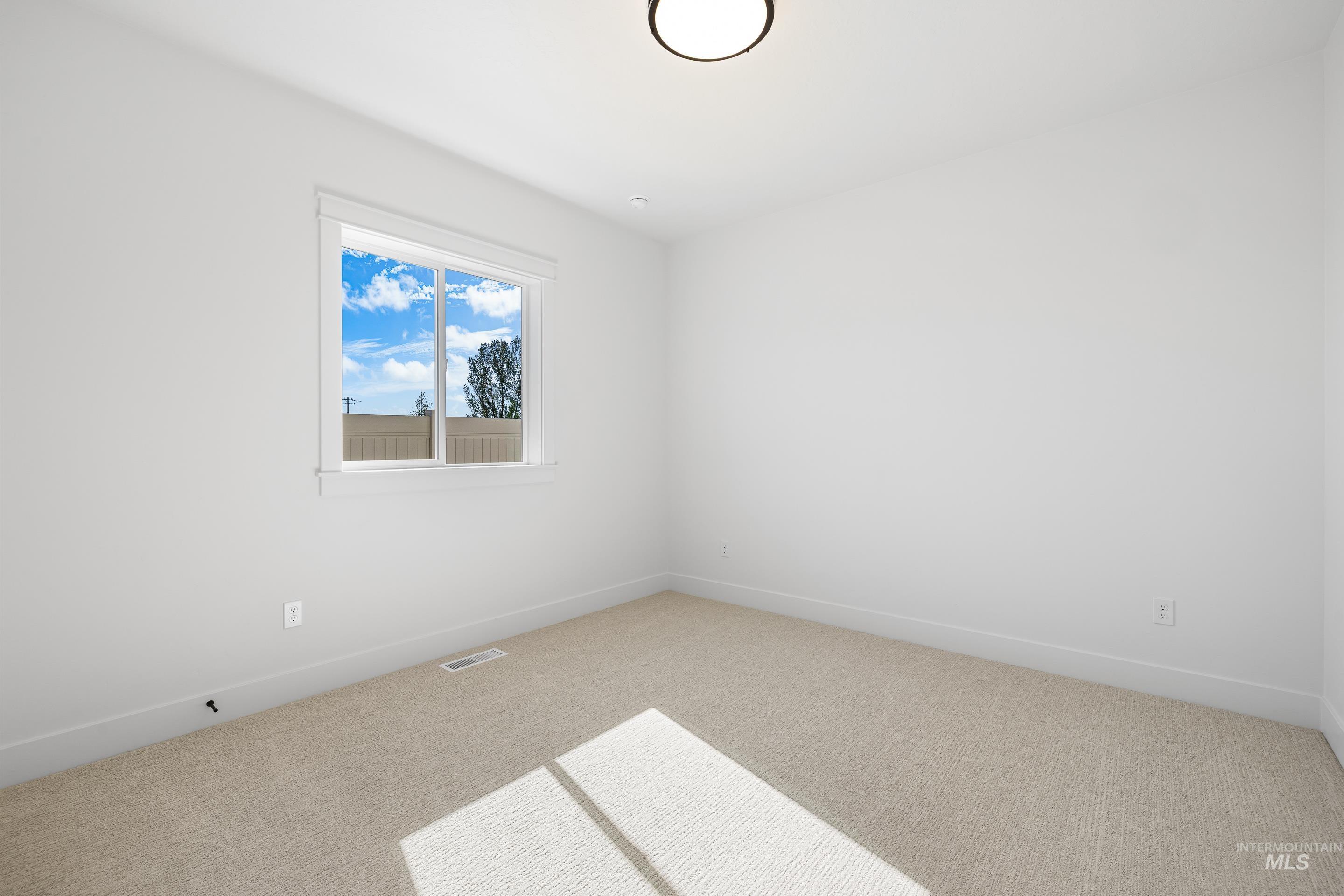 Kuna, Idaho, 83634, United States, 3 Bedrooms Bedrooms, ,Residential,For Sale,1989227