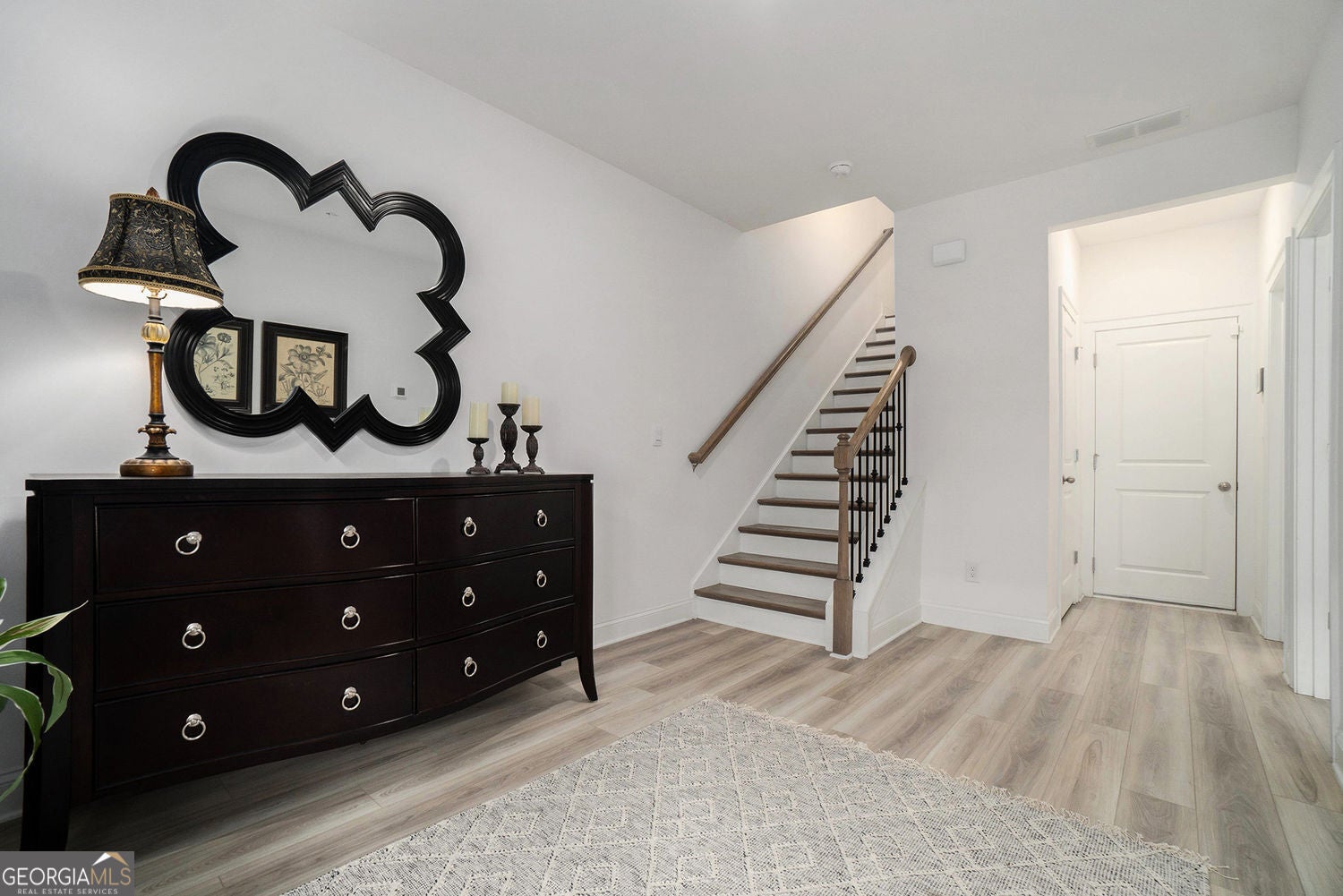 Smyrna, Georgia, 30126, United States, 4 Bedrooms Bedrooms, ,4 BathroomsBathrooms,Residential,For Sale,1959897