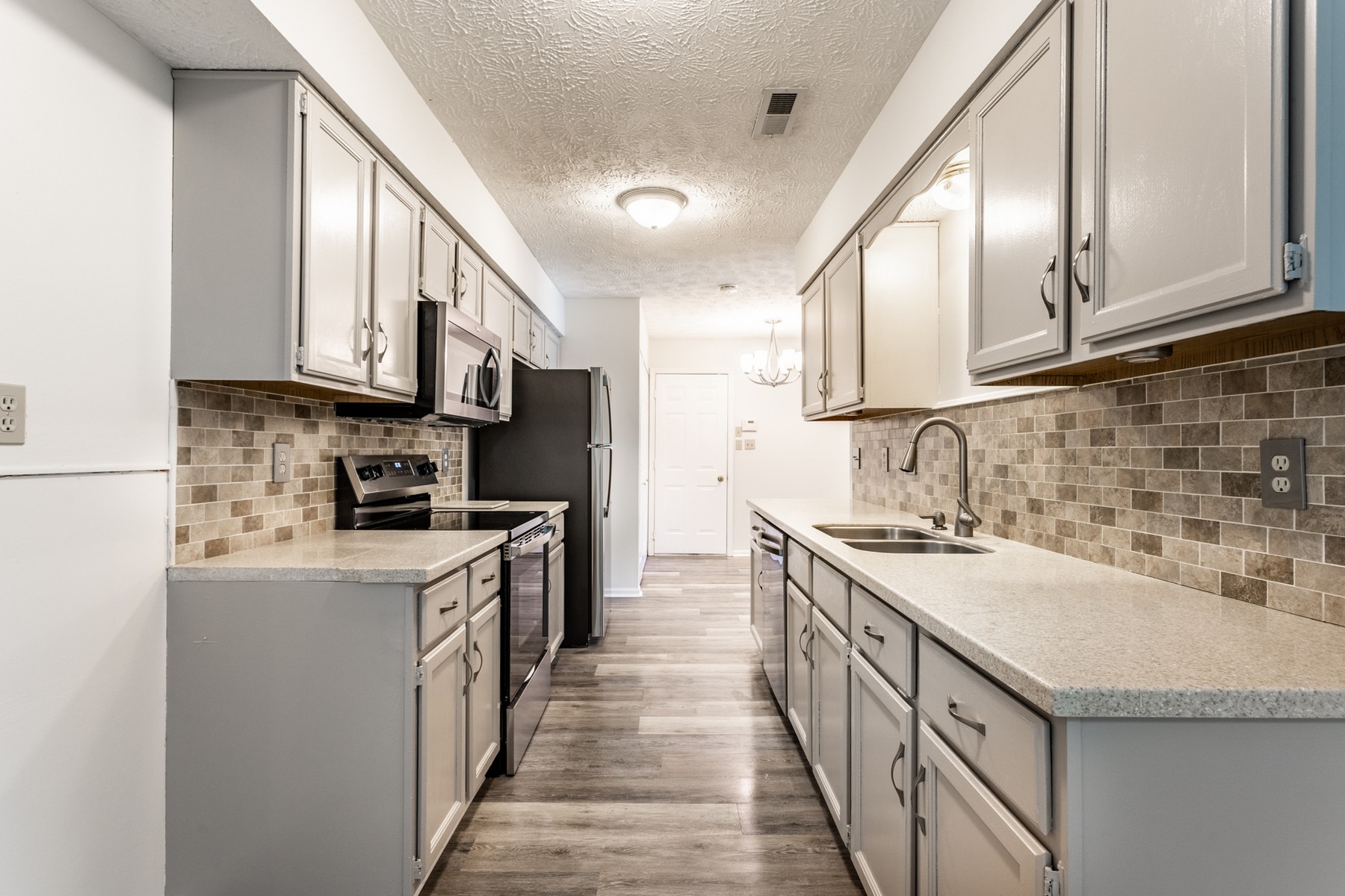  Beautiful Three Bedroom Home in Washington Township - 物件實景
