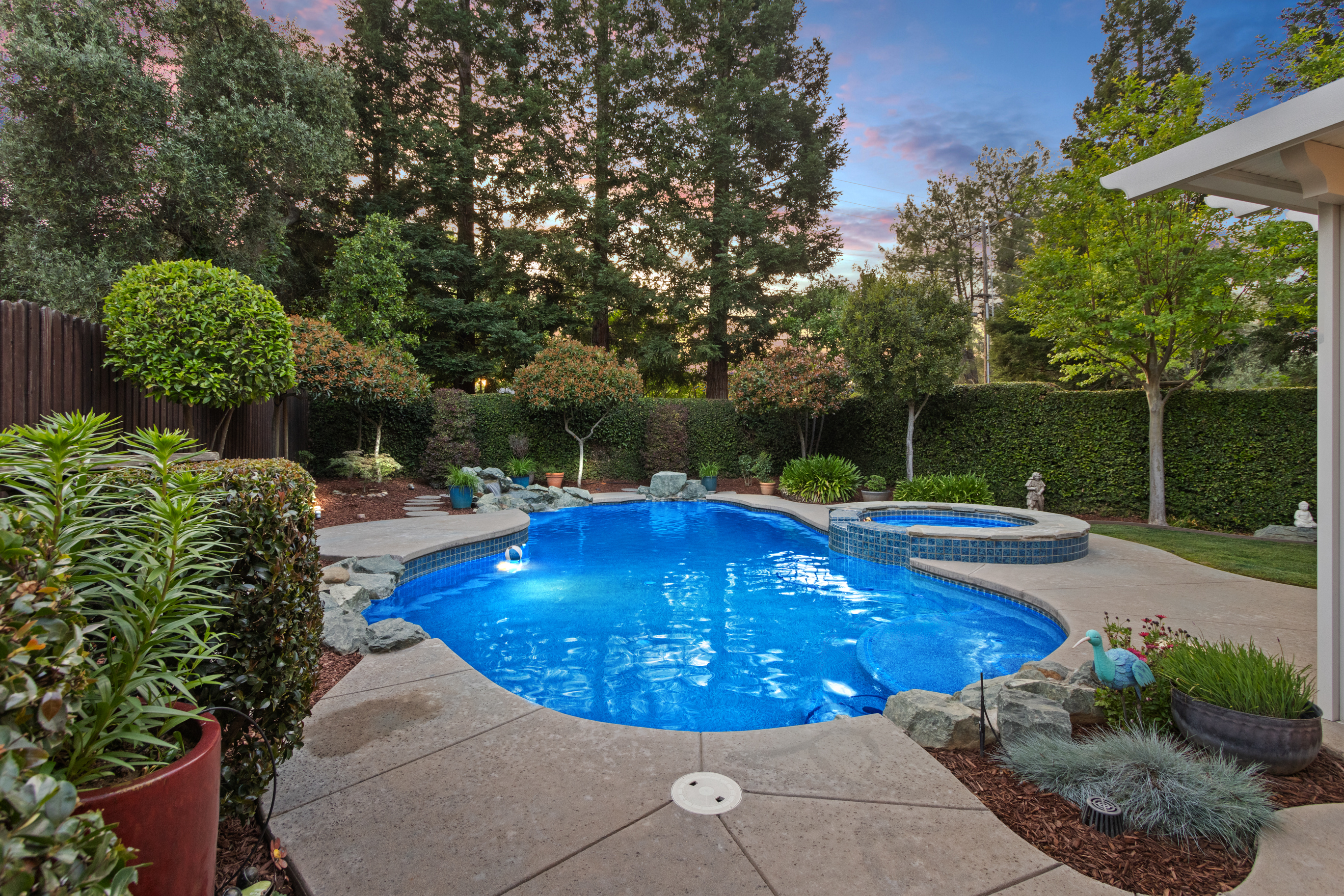  5500 Tierra Gardens Lane, Carmichael, CA 95608 - 物件實景