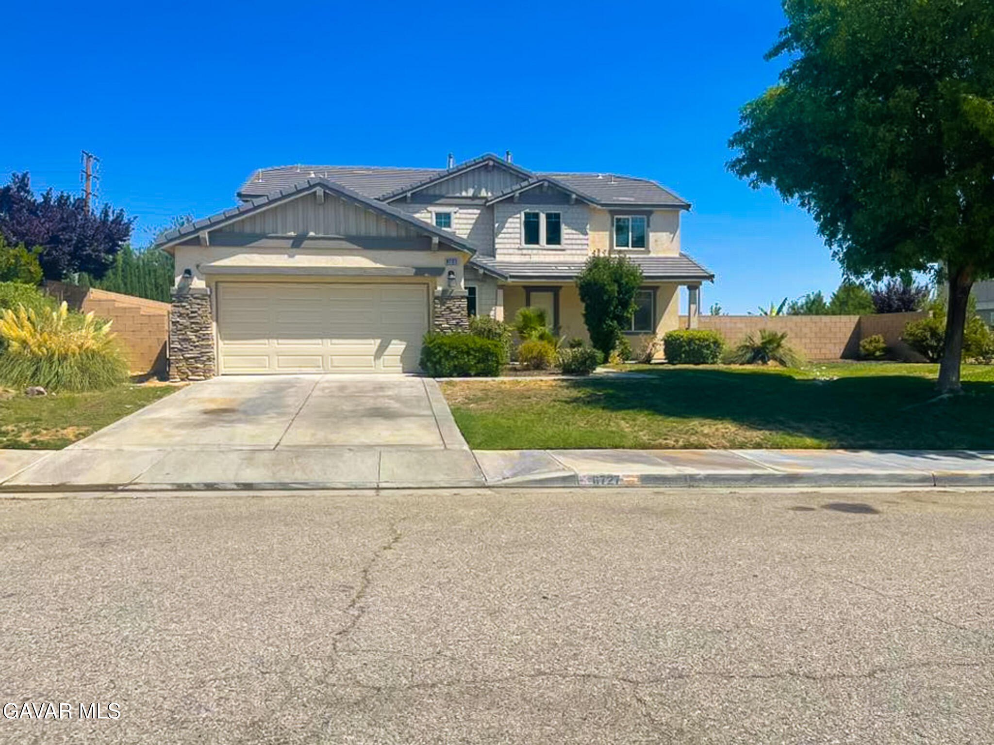 Palmdale, California, 93551, United States, 5 Bedrooms Bedrooms, ,3 BathroomsBathrooms,Residential,For Sale,1976435