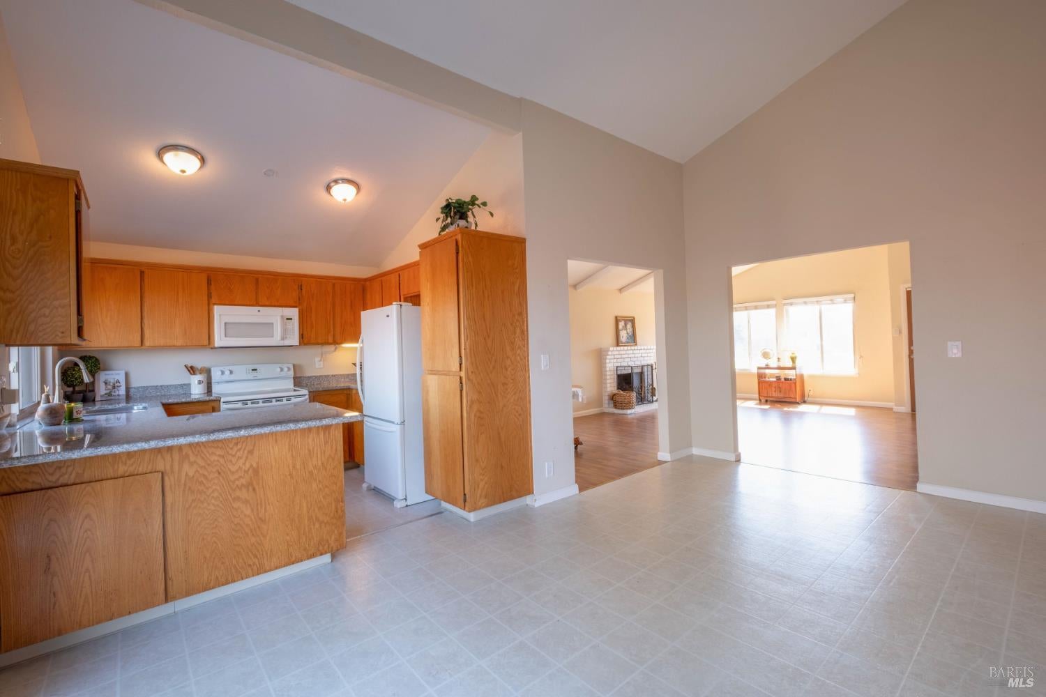 Vallejo, California, 94589, United States, 4 Bedrooms Bedrooms, ,2 BathroomsBathrooms,Residential,For Sale,1948983