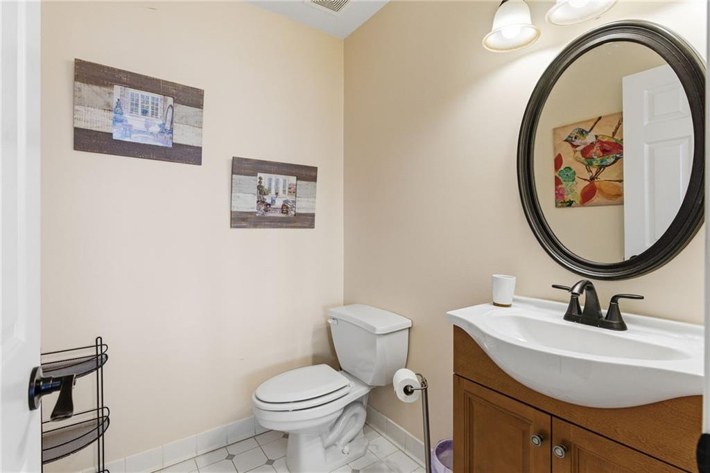 Dawsonville, Georgia, 30534, United States, 3 Bedrooms Bedrooms, ,3 BathroomsBathrooms,Residential,For Sale,2029990