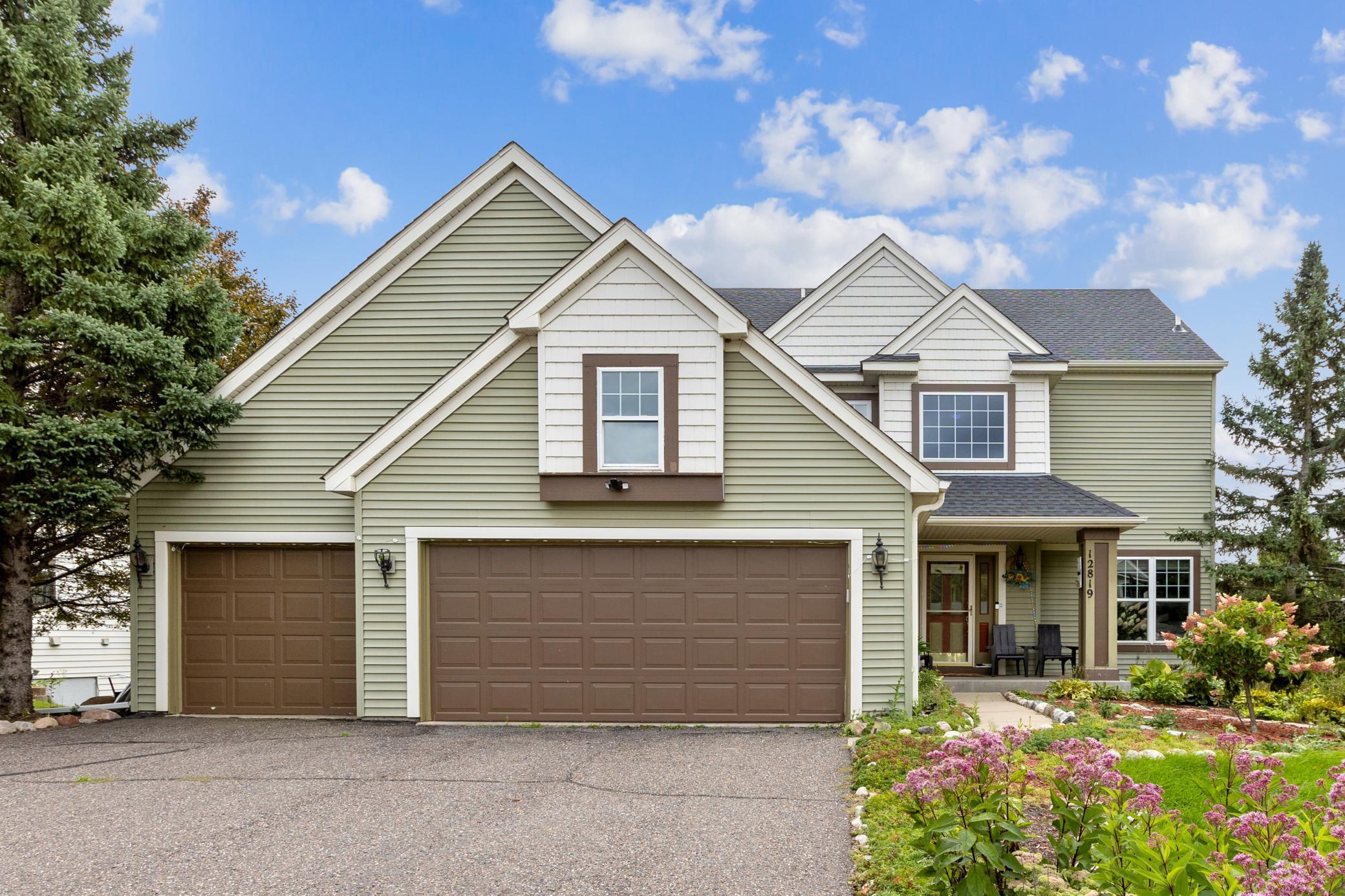 Saint Michael, Minnesota, 55376, United States, 5 Bedrooms Bedrooms, ,3 BathroomsBathrooms,Residential,For Sale,1942078