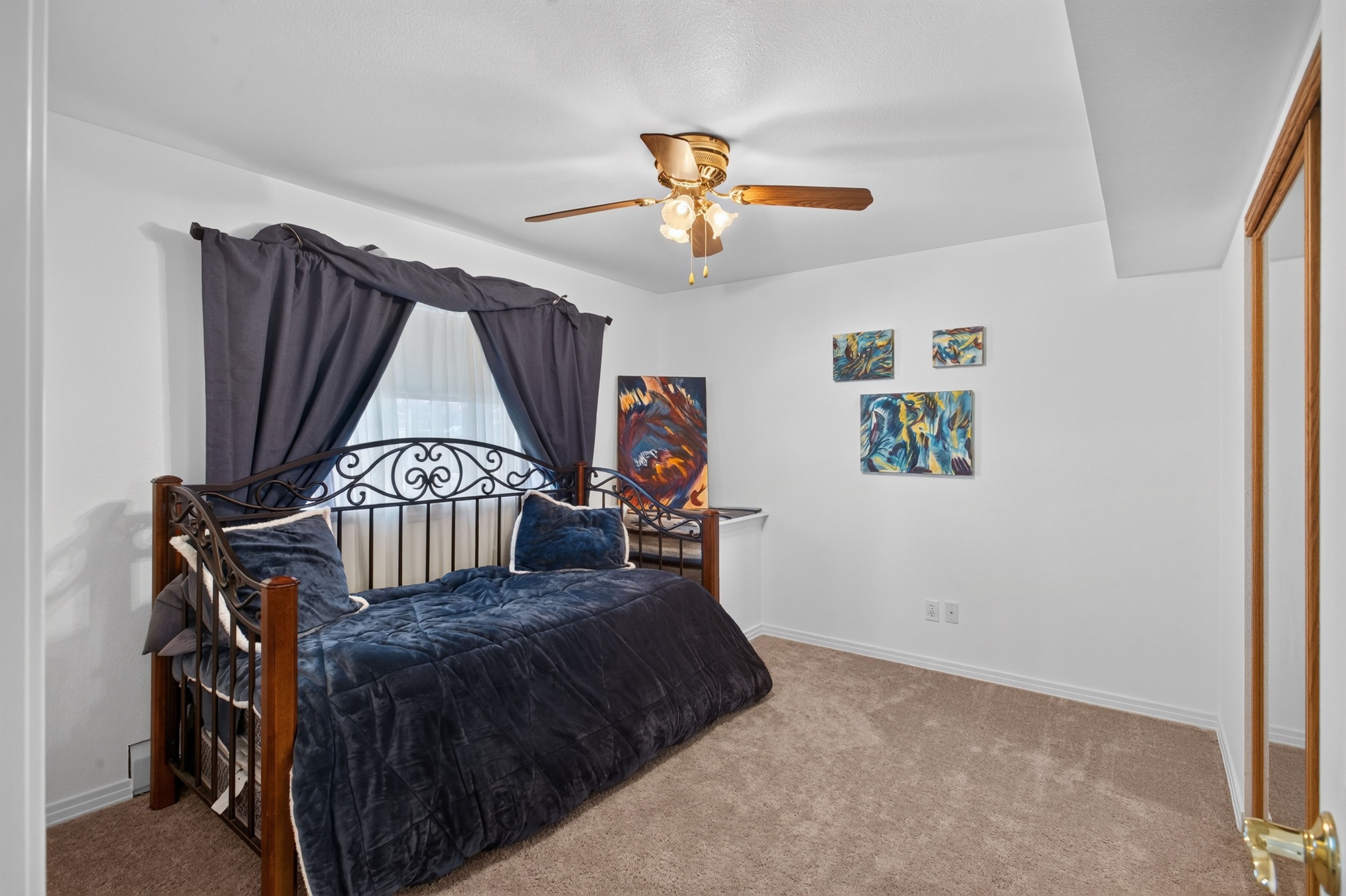  Beautifully Appointed Ranch-Style Home In Desirable Founders Village - 物件實景