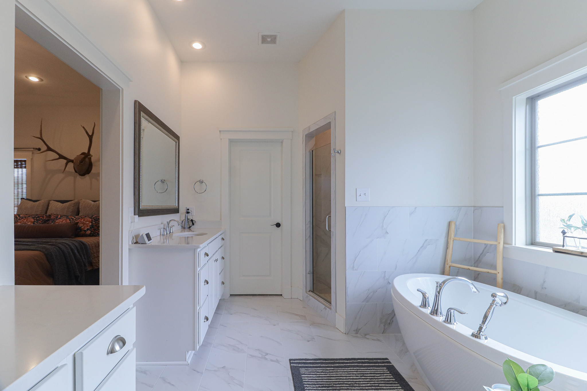 Jonesboro, Arkansas, 72404, United States, 5 Bedrooms Bedrooms, ,4 BathroomsBathrooms,Residential,For Sale,1993418