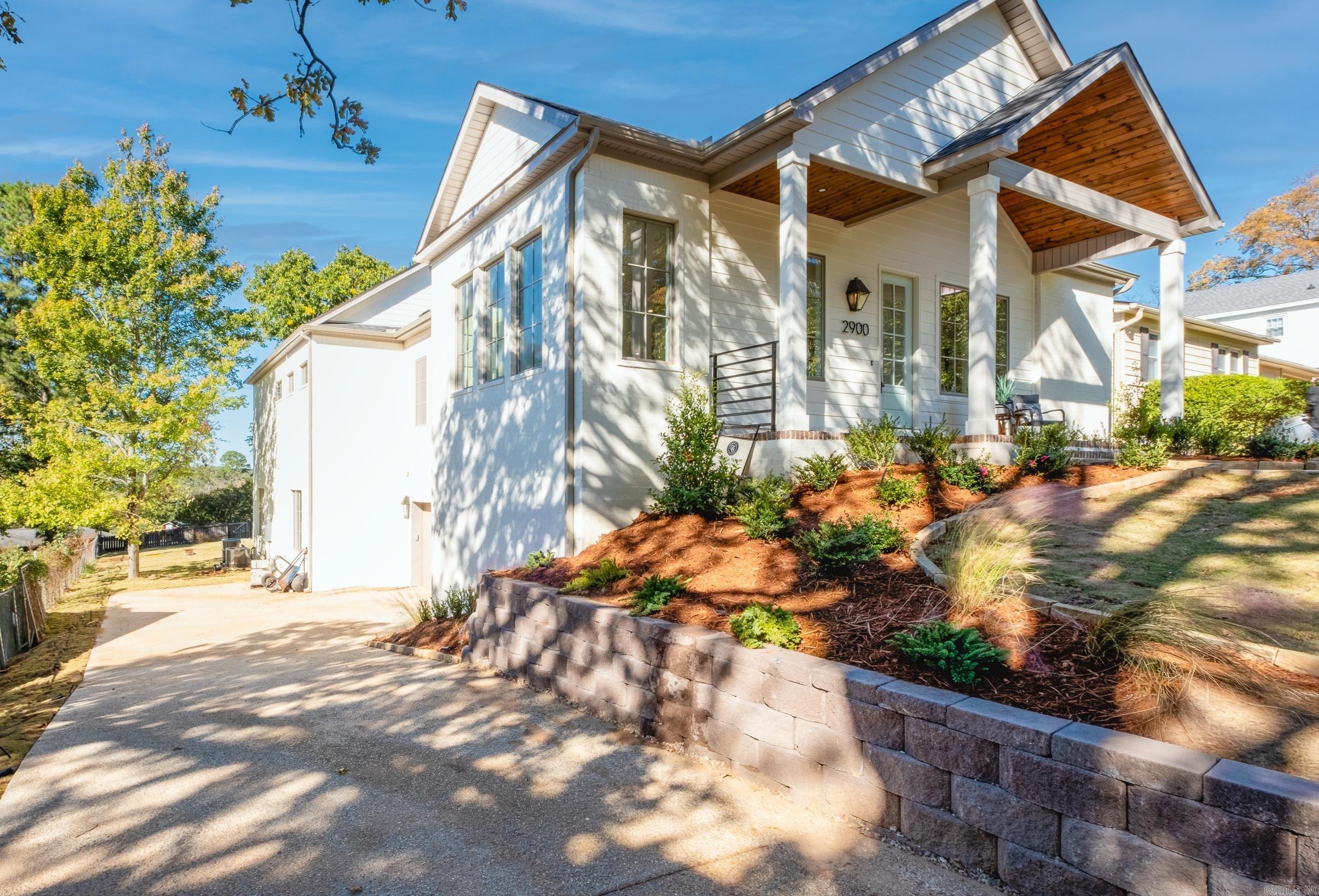 Little Rock, Arkansas, 72207, United States, 4 Bedrooms Bedrooms, ,4 BathroomsBathrooms,Residential,For Sale,1987623