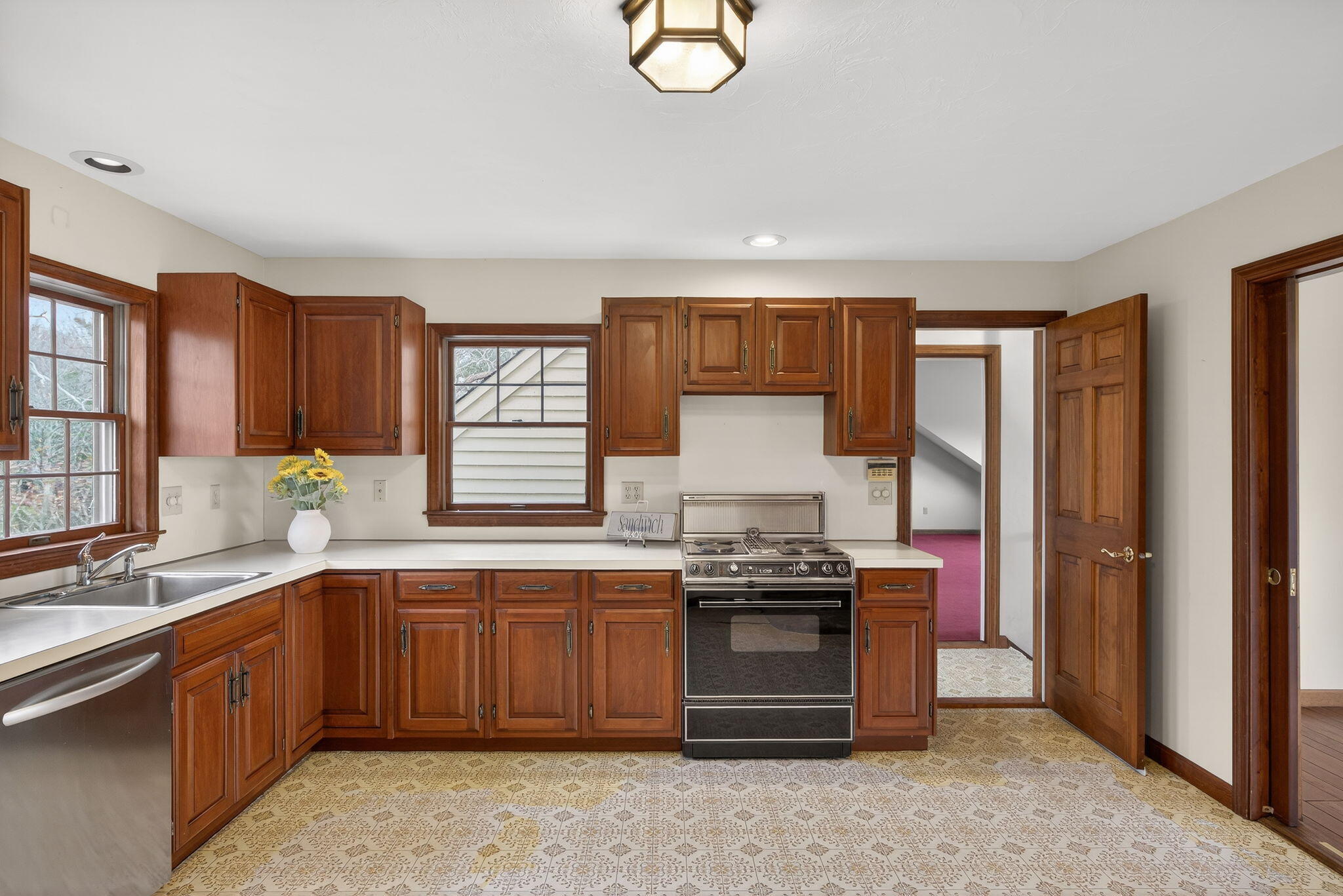  4 Earl Road - 物件實景