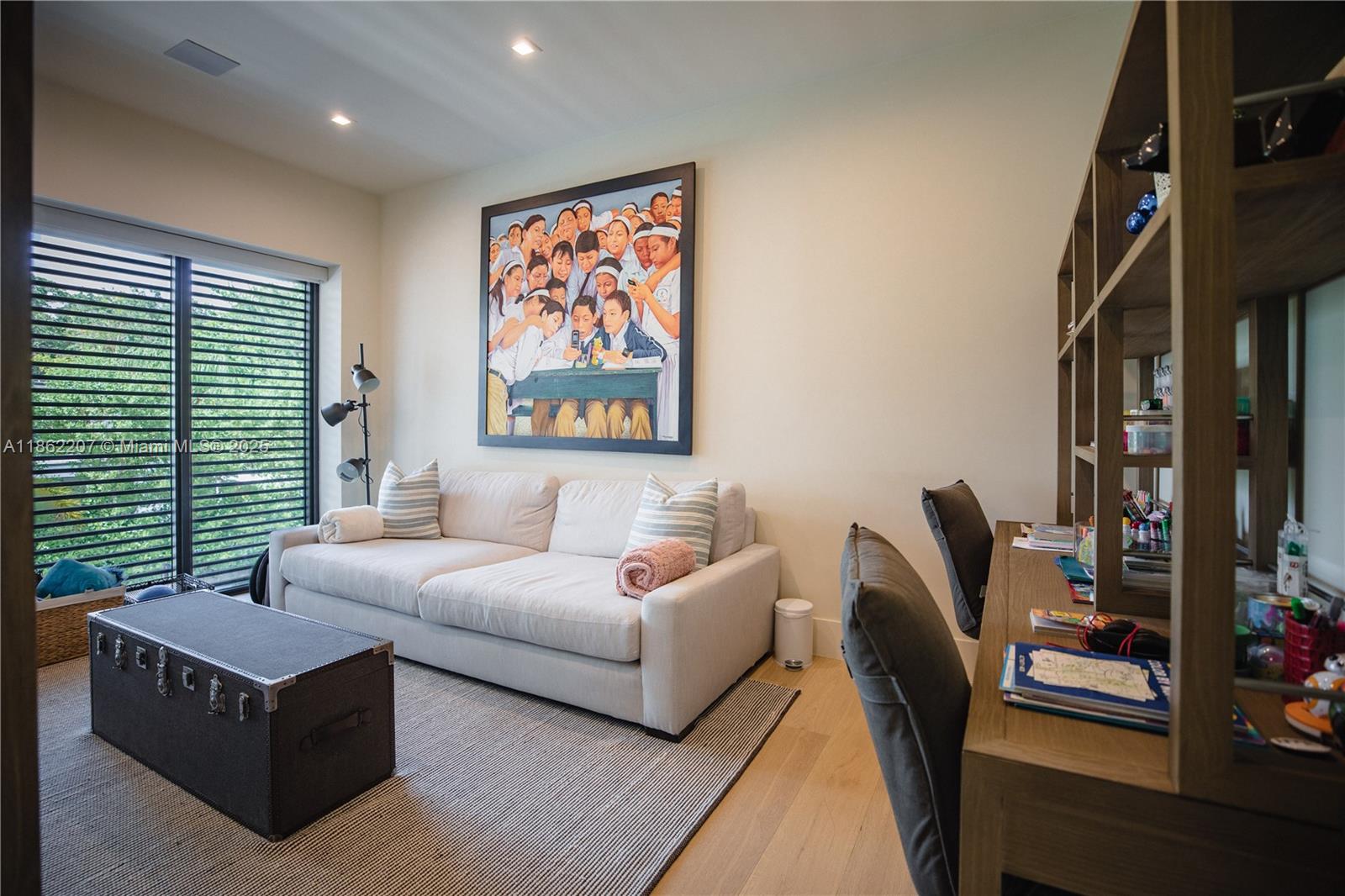 South Miami, Florida, 33143, United States, 6 Bedrooms Bedrooms, ,7 BathroomsBathrooms,Residential,For Sale,1925819