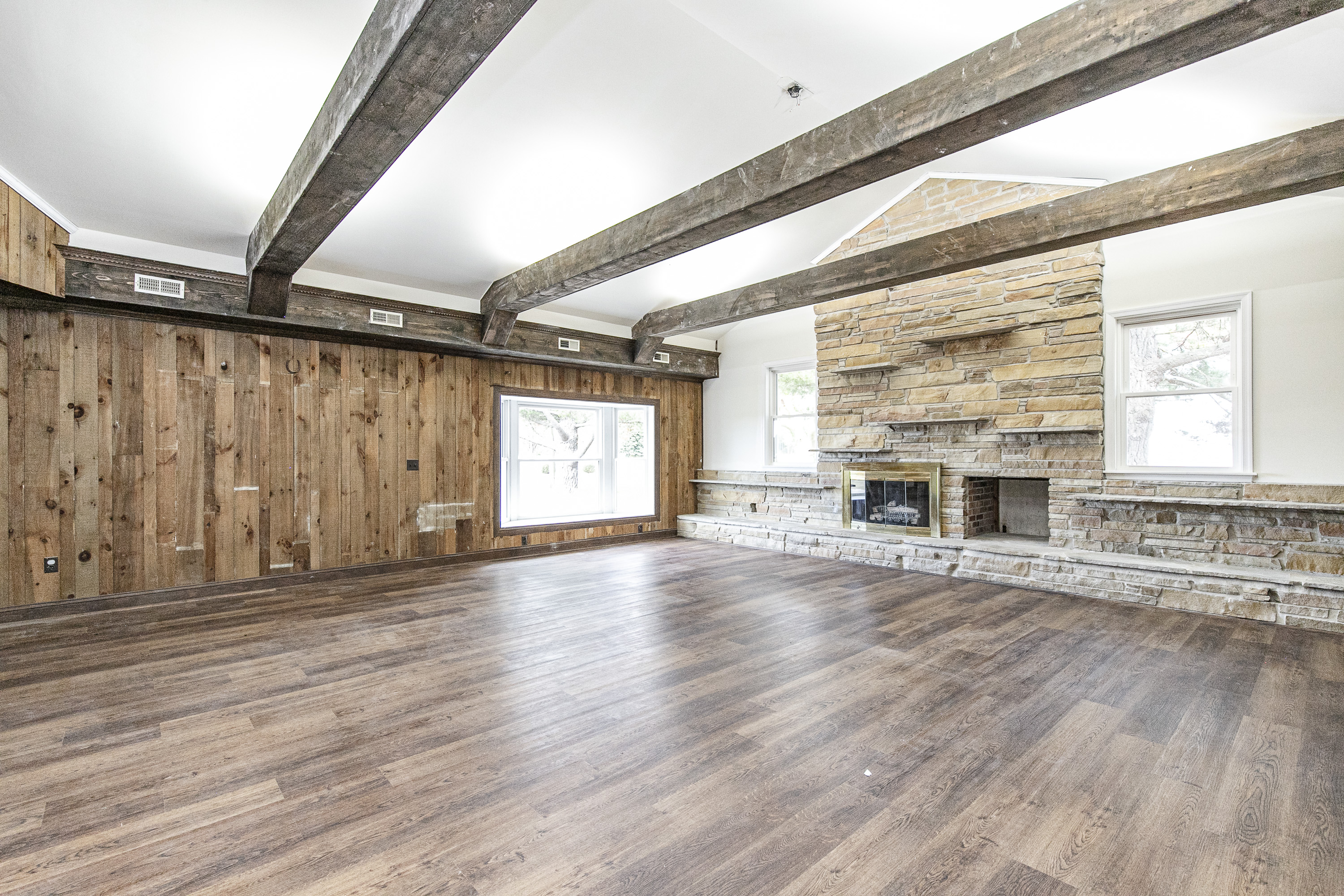 Onancock, Virginia, 23417, United States, 4 Bedrooms Bedrooms, ,3 BathroomsBathrooms,Residential,For Sale,1995976