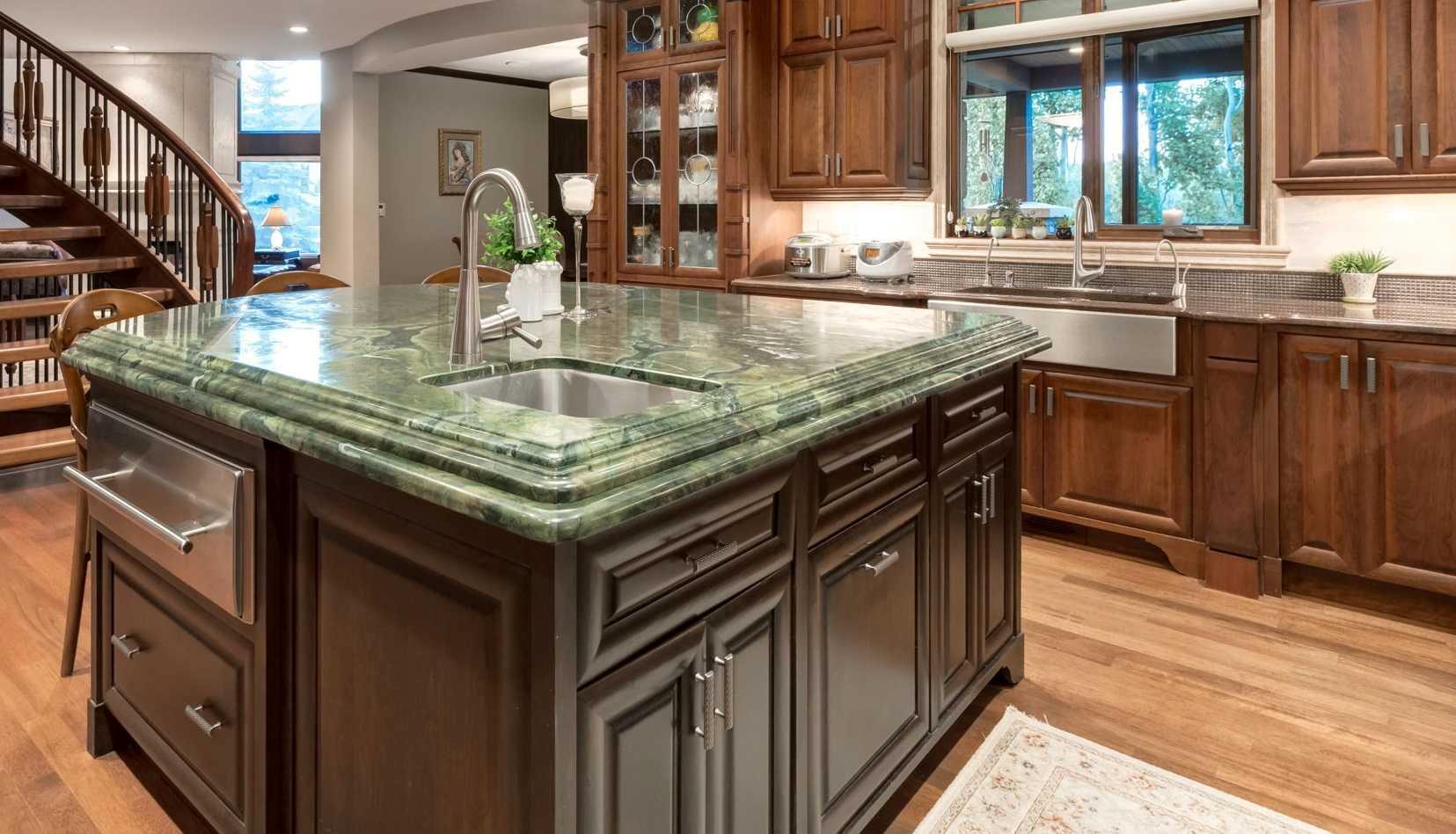 CALGARY, Alberta, T3H 5M3, CA, 5 Bedrooms Bedrooms, ,8 BathroomsBathrooms,Residential,For Sale,1988297