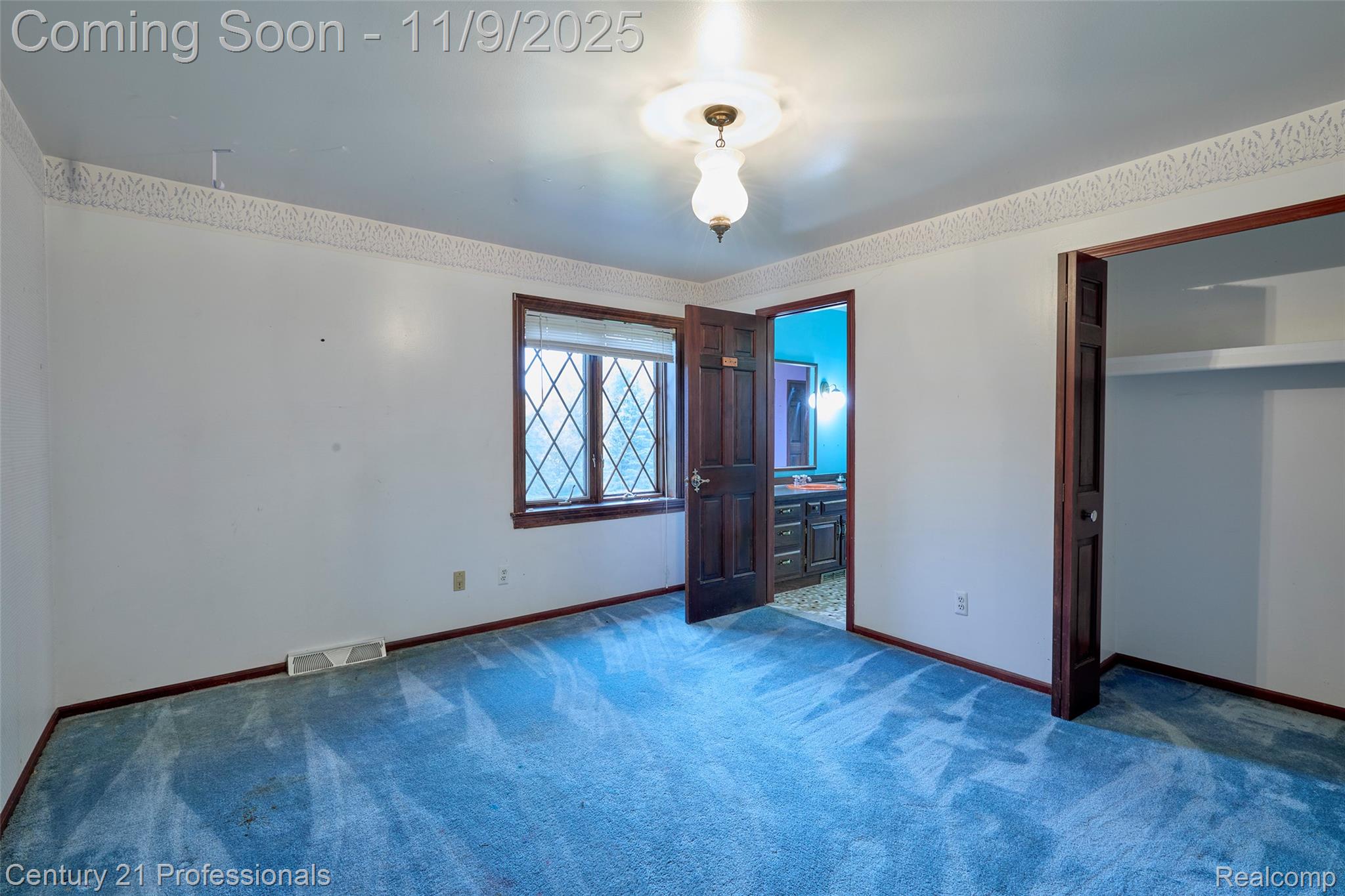 Rochester, Michigan, 48306, United States, 5 Bedrooms Bedrooms, ,6 BathroomsBathrooms,Residential,For Sale,1987117