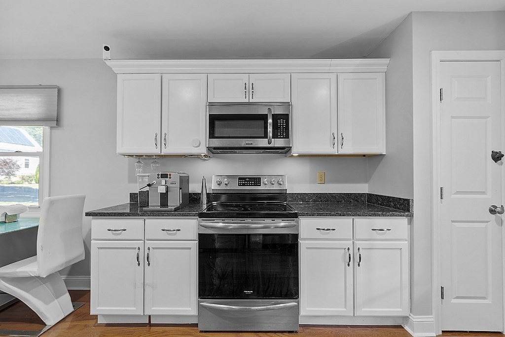 24 Lewis Rd Unit 11, Bedford, Massachusetts, 01730, United States, 3 Bedrooms Bedrooms, ,2 BathroomsBathrooms,Residential,For Sale,24 Lewis Rd Unit 11,1663770