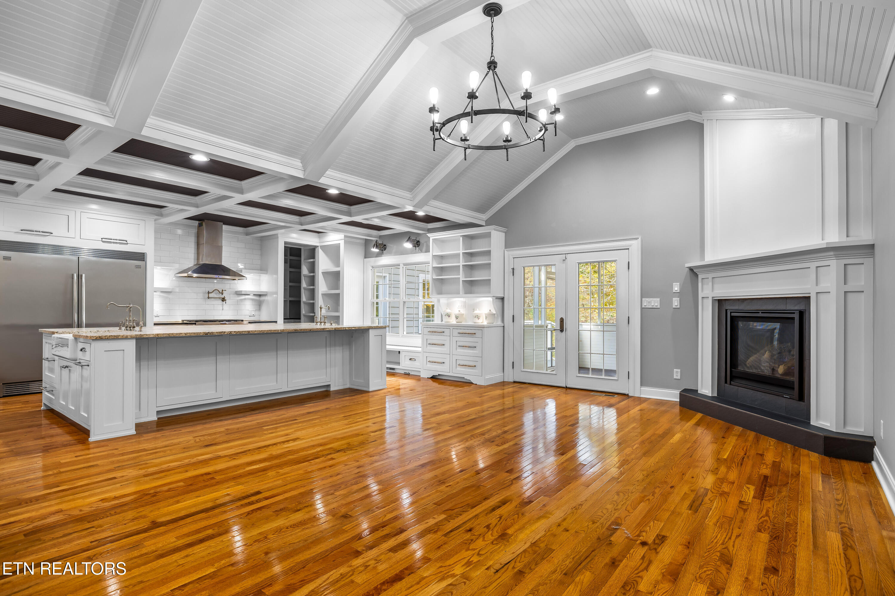 Maryville, Tennessee, 37803, United States, 4 Bedrooms Bedrooms, ,5 BathroomsBathrooms,Residential,For Sale,1984597