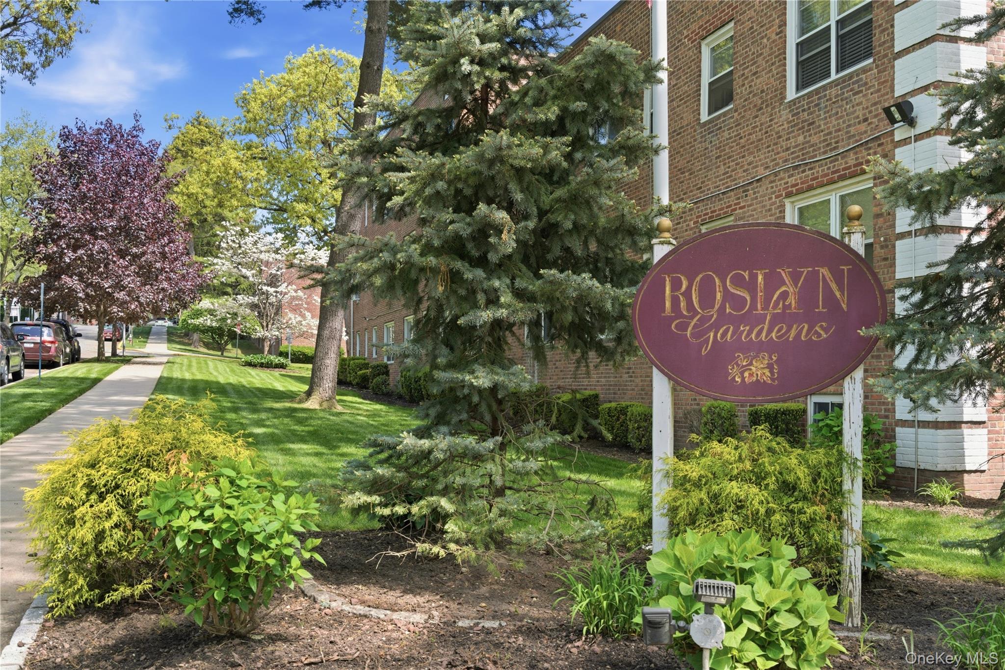  83 Edwards Street, Roslyn Heights, NY, 11577 - 物件實景