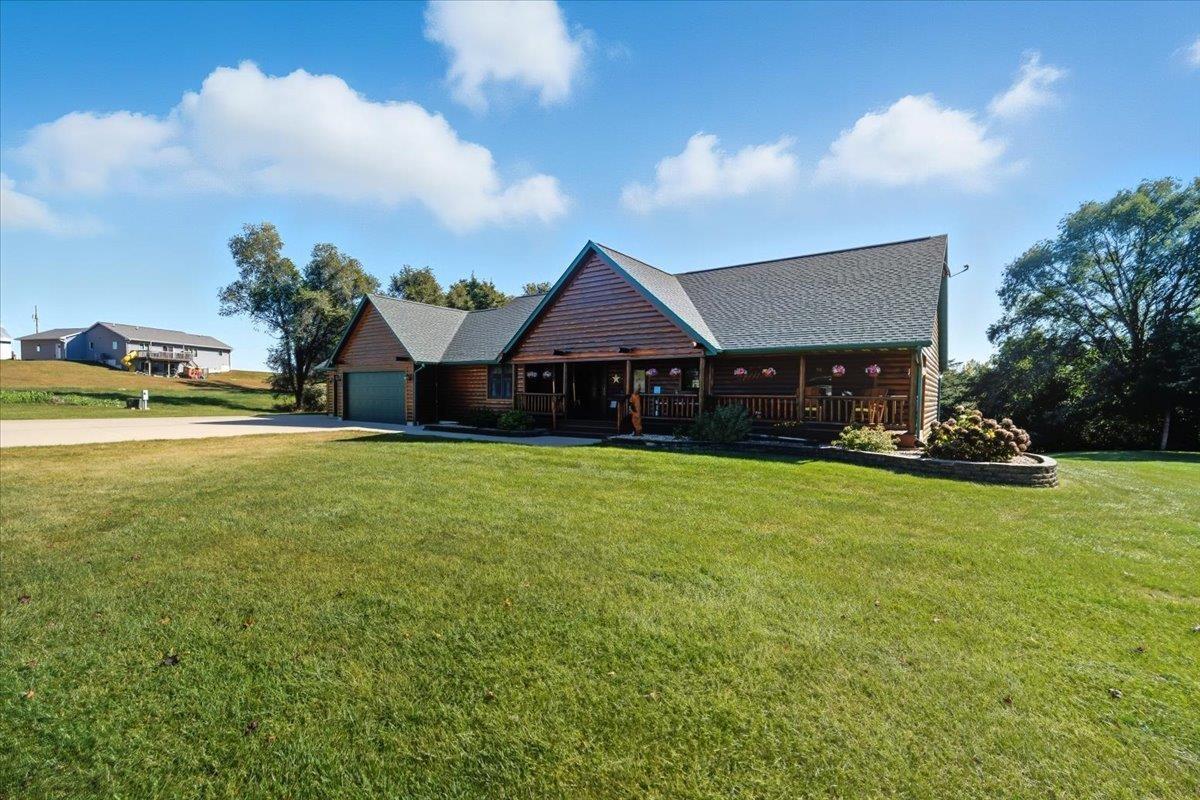 Independence, Iowa, 50644, United States, 3 Bedrooms Bedrooms, ,2 BathroomsBathrooms,Residential,For Sale,1982110