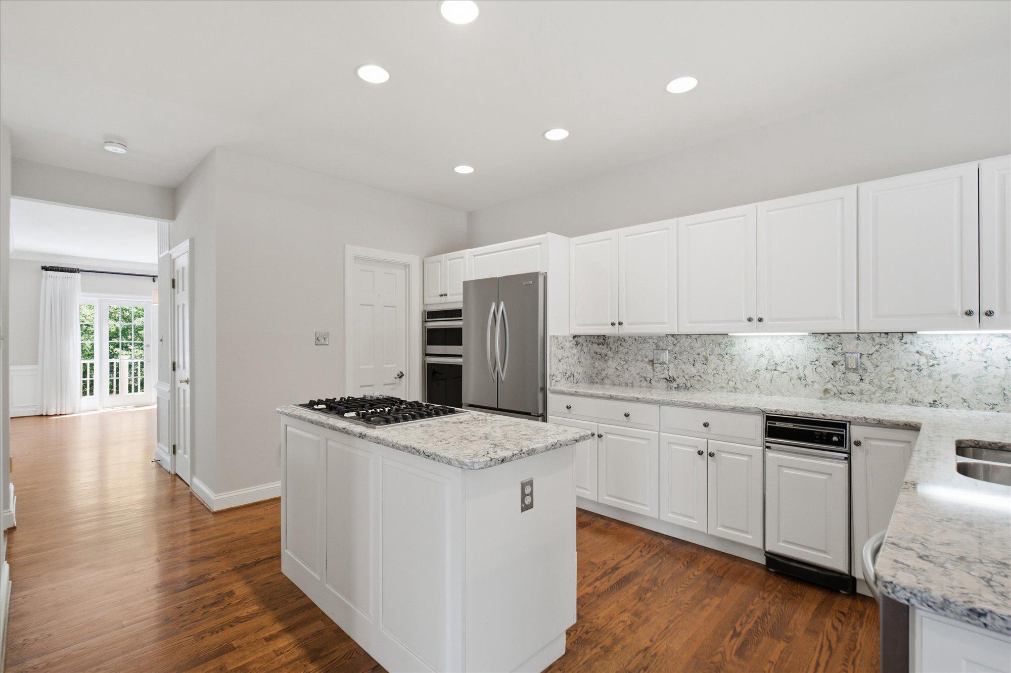  126 Gresham Place, Falls Church, VA, 22046 - 物件實景