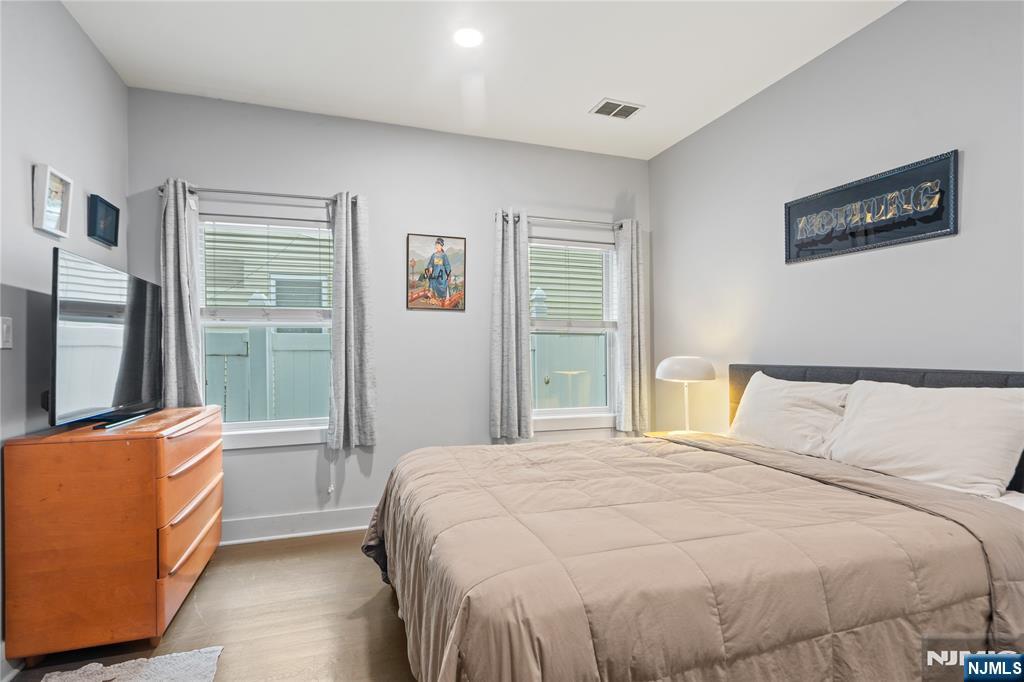 Jersey City, New Jersey, 07307, United States, 3 Bedrooms Bedrooms, ,2 BathroomsBathrooms,Residential,For Sale,1918659