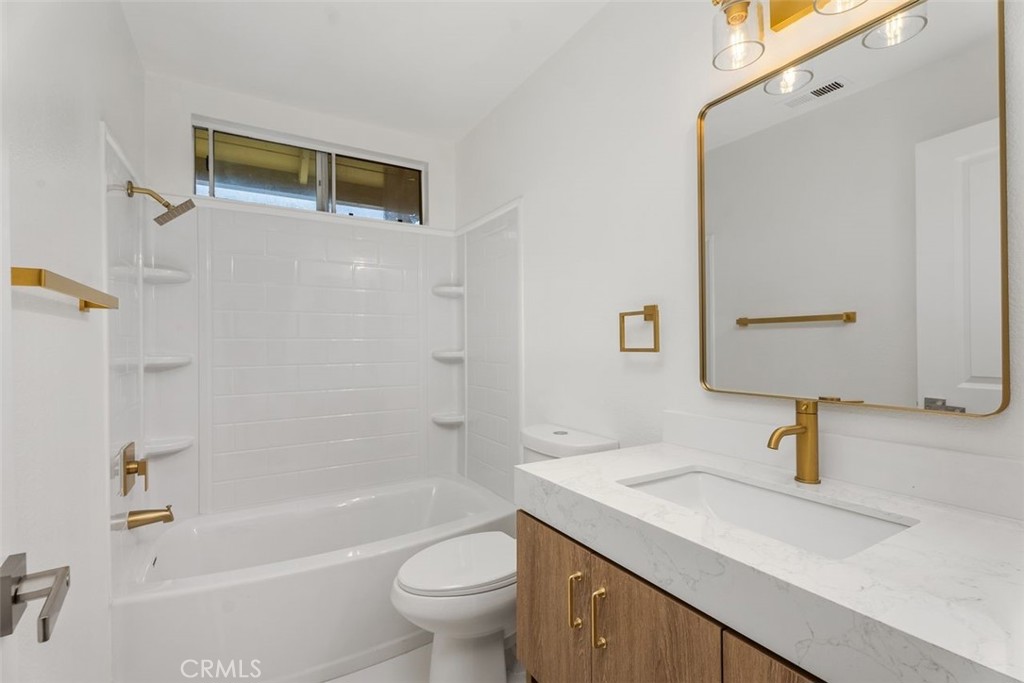 Irvine, California, 92614, United States, 2 Bedrooms Bedrooms, ,2 BathroomsBathrooms,Residential,For Sale,1901676