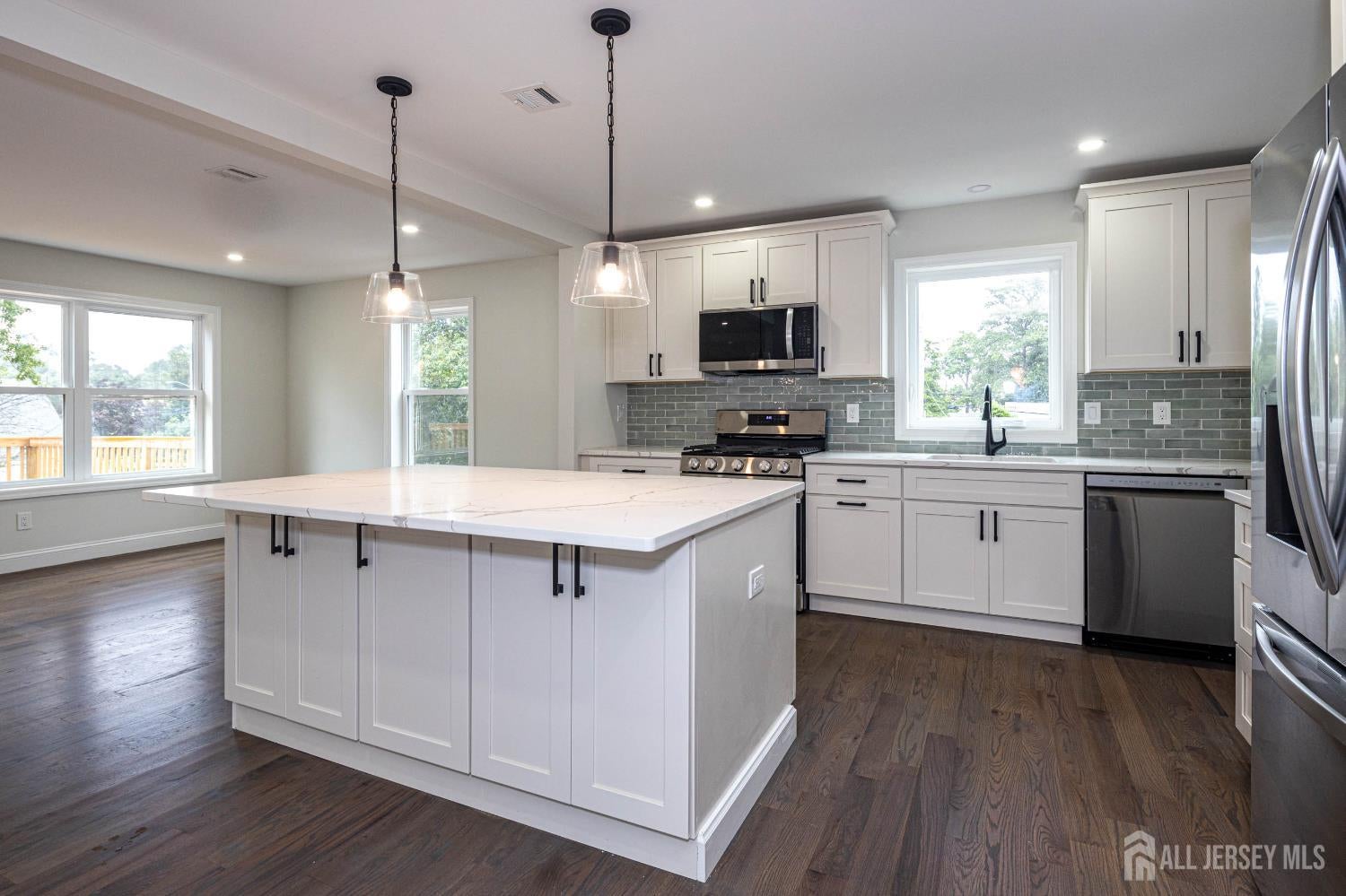 Sayreville, New Jersey, 08872, United States, 4 Bedrooms Bedrooms, ,3 BathroomsBathrooms,Residential,For Sale,1973681