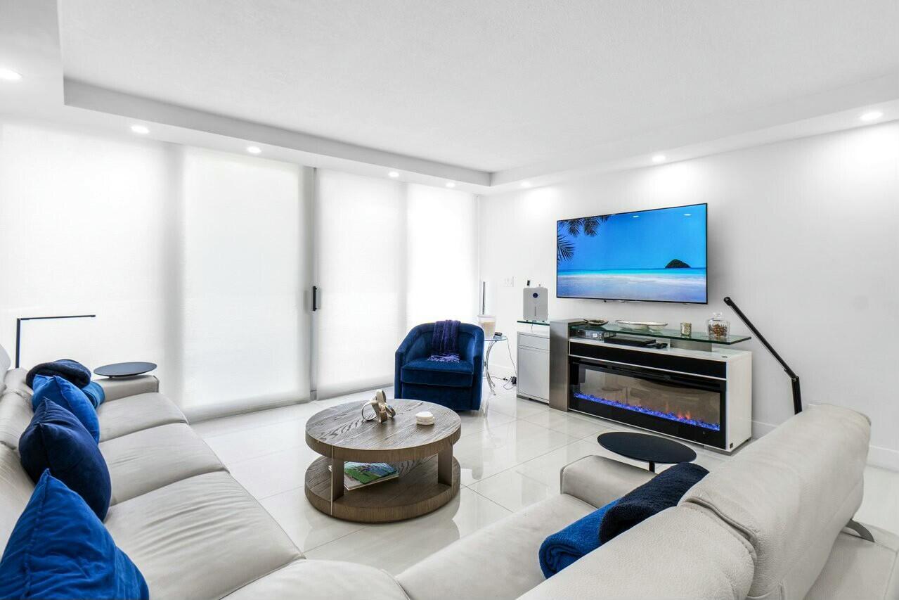 Highland Beach, Florida, 33487, United States, 2 Bedrooms Bedrooms, ,2 BathroomsBathrooms,Residential,For Sale,1882457