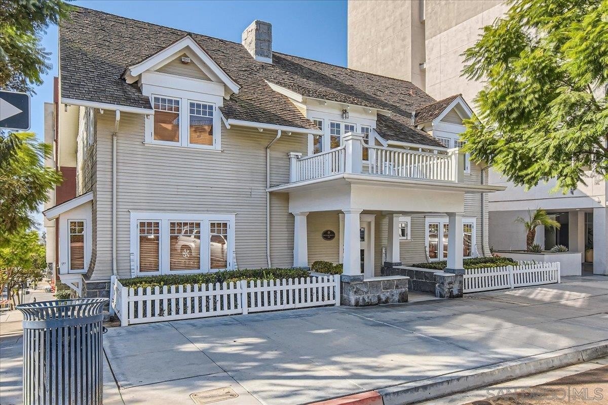 1643 6Th Ave 208, San Diego, California, 92101, United States, 2 Bedrooms Bedrooms, ,2 BathroomsBathrooms,Residential,For Sale,1643 6Th Ave 208,1673339
