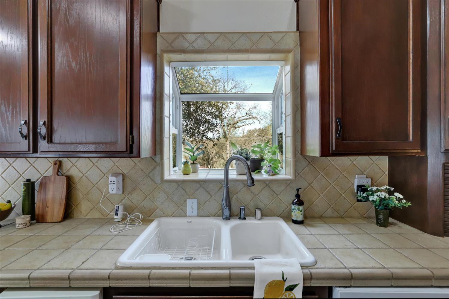Auburn, California, 95602, United States, 3 Bedrooms Bedrooms, ,4 BathroomsBathrooms,Residential,For Sale,2020675