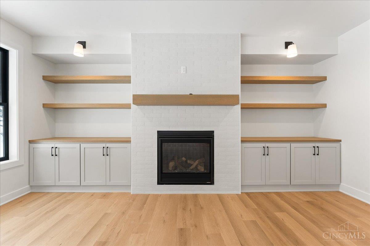 Blue Ash, Ohio, 45241, United States, 4 Bedrooms Bedrooms, ,4 BathroomsBathrooms,Residential,For Sale,2001661