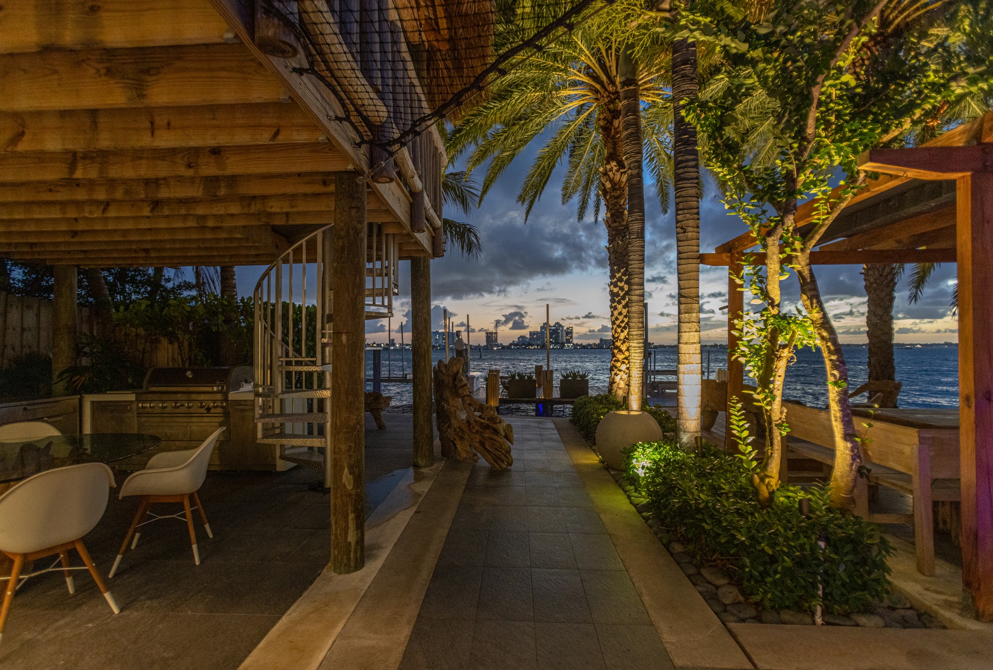  2440 N Shore Ter, Miami Beach, FL, 33141 - 物件實景