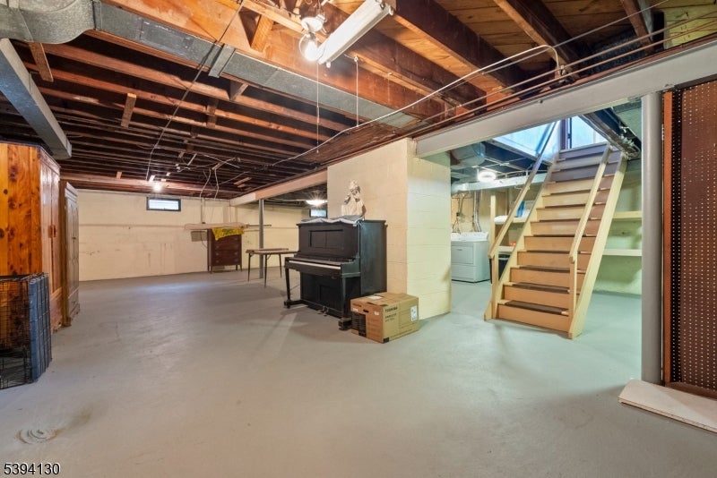 Clifton City, New Jersey, 07013, United States, 3 Bedrooms Bedrooms, ,1 BathroomBathrooms,Residential,For Sale,1980318